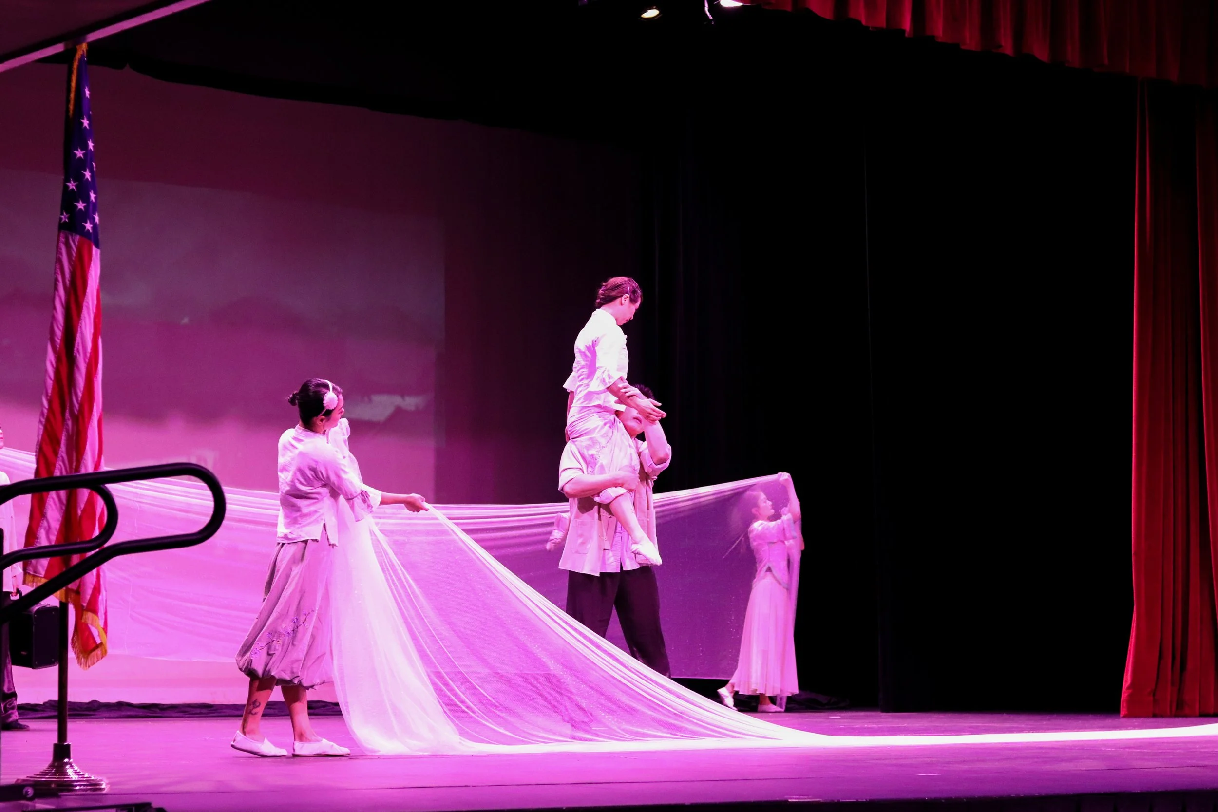 6 Taiwanese Acro Perfomance Photo by Emily Paris.jpg