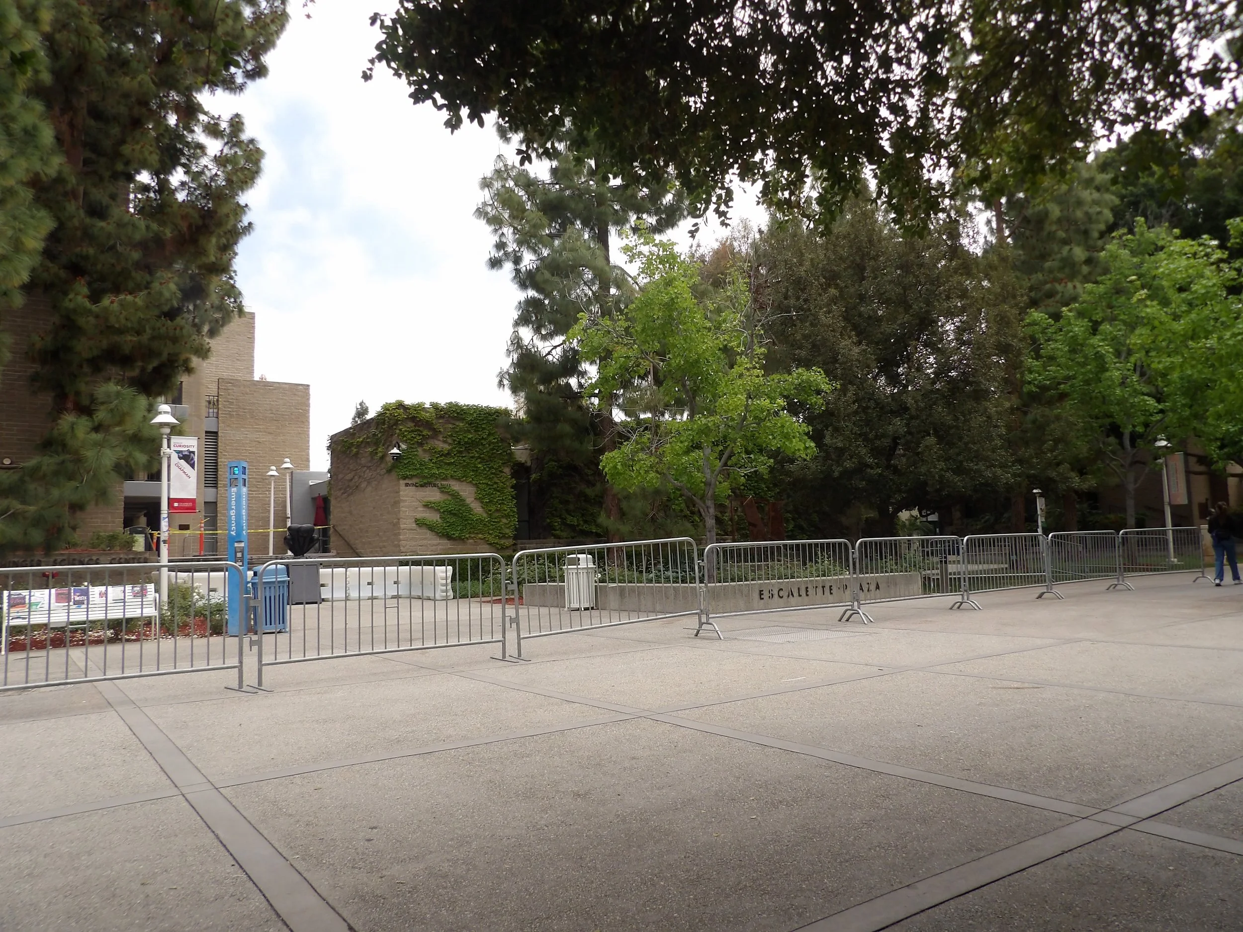    The university’s Department of Public Safety placed barricades around Irvine Lecture Hall prior to the event. Photos by TATUM FOULGER, Copy Editor   