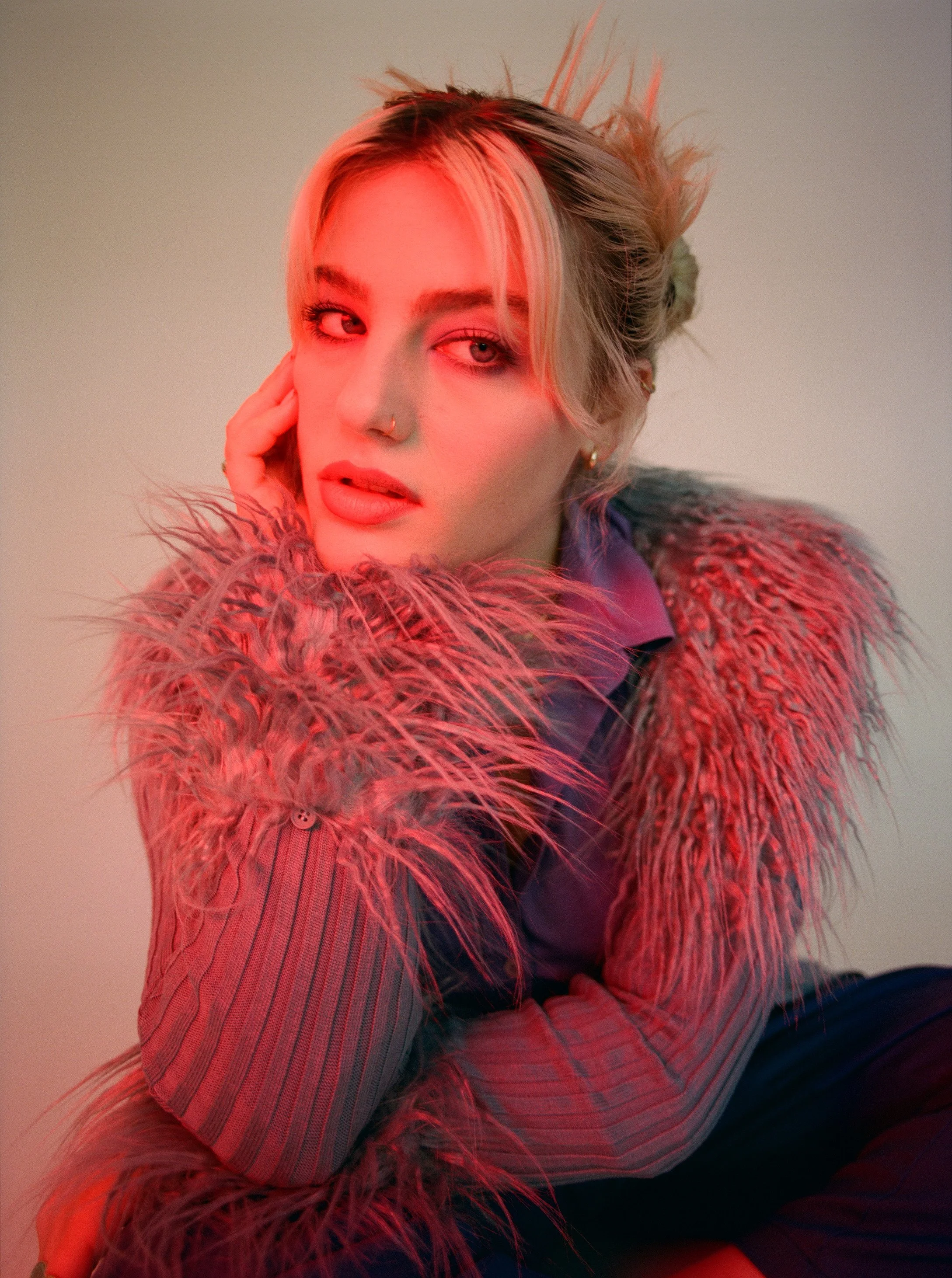 Singer-songwriter ella jane mixes media consumption and personal ...