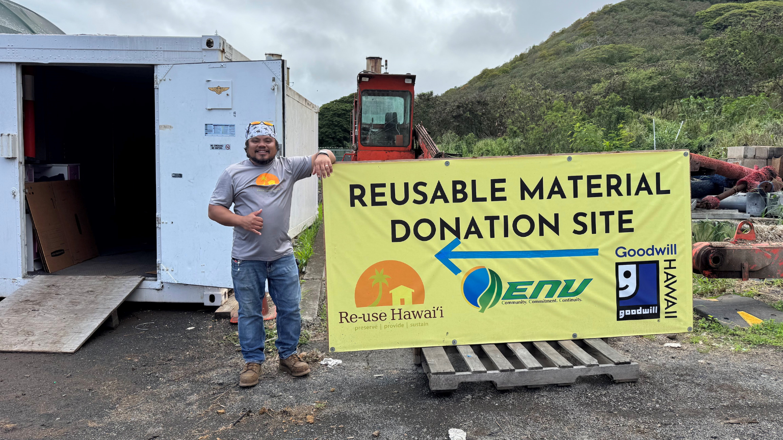  City staff at the Kapaa Transfer Station Reuse Pilot Project. 
