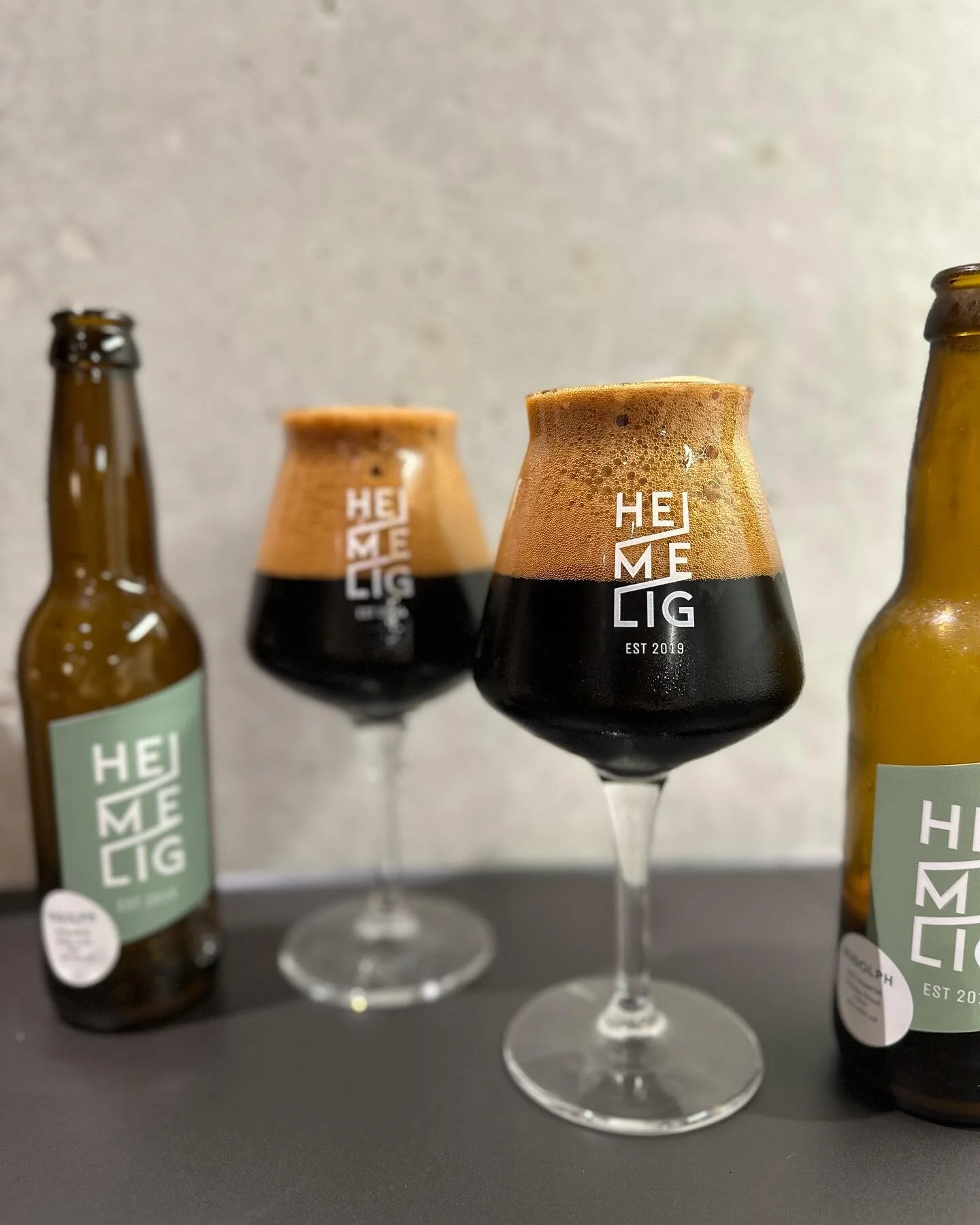 🍻🥇 Cheers to victory! We couldn't resist cracking open two of these to celebrate our 1st place win at #BeerContest23! Huge thanks to @brau_und_rauchshop and the judges for the support. 🙌🏼 These brews are creamy asf! 😉🎉🍻 #beerlovers #antiimperi