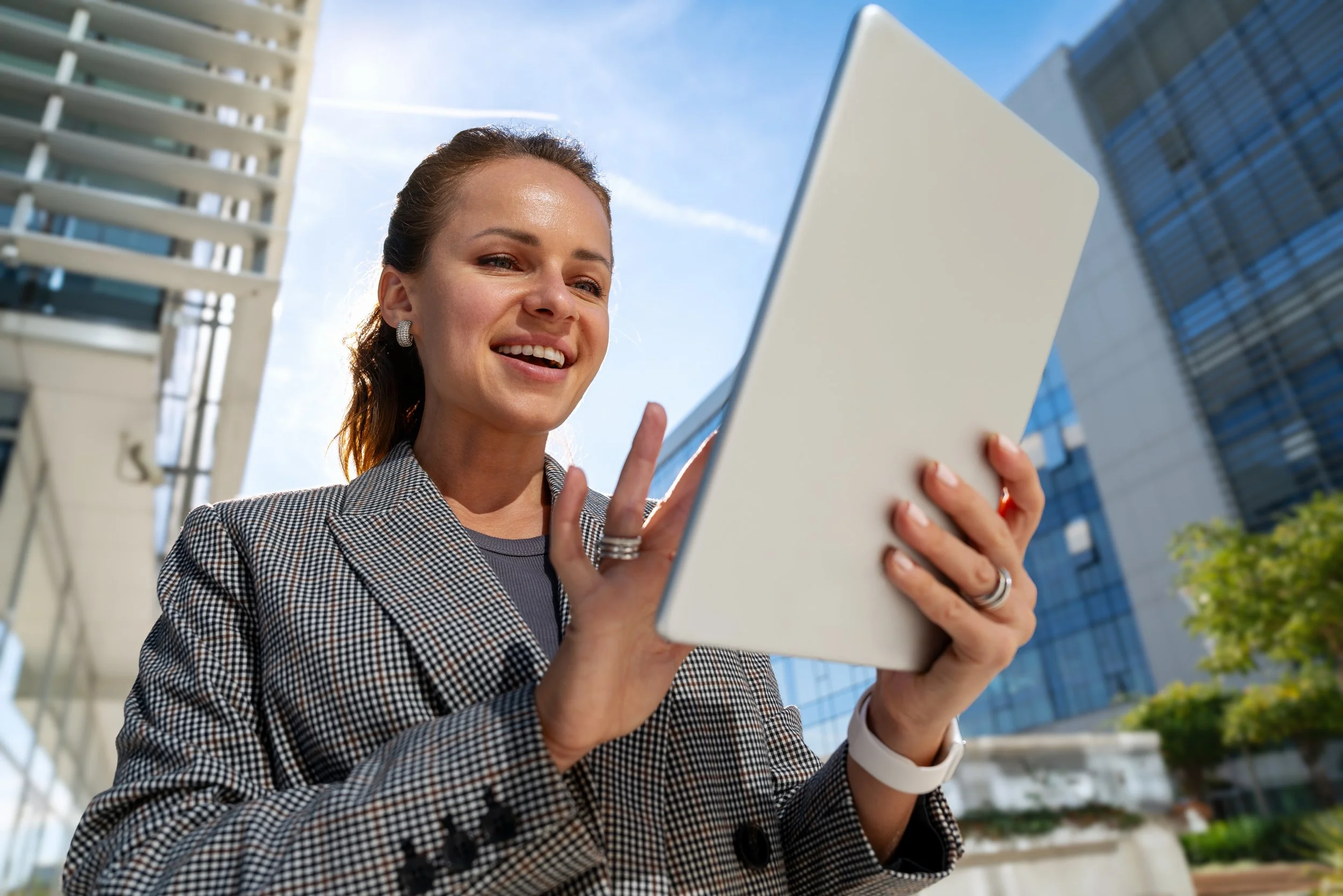 Heatwave Hackers: How Cybercriminals Exploit Summer Travel Plans