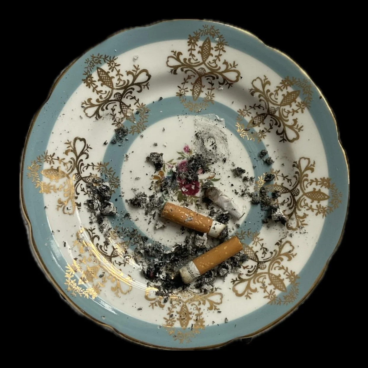 Tobacco Chic: ‘Why is everyone smoking straights?’