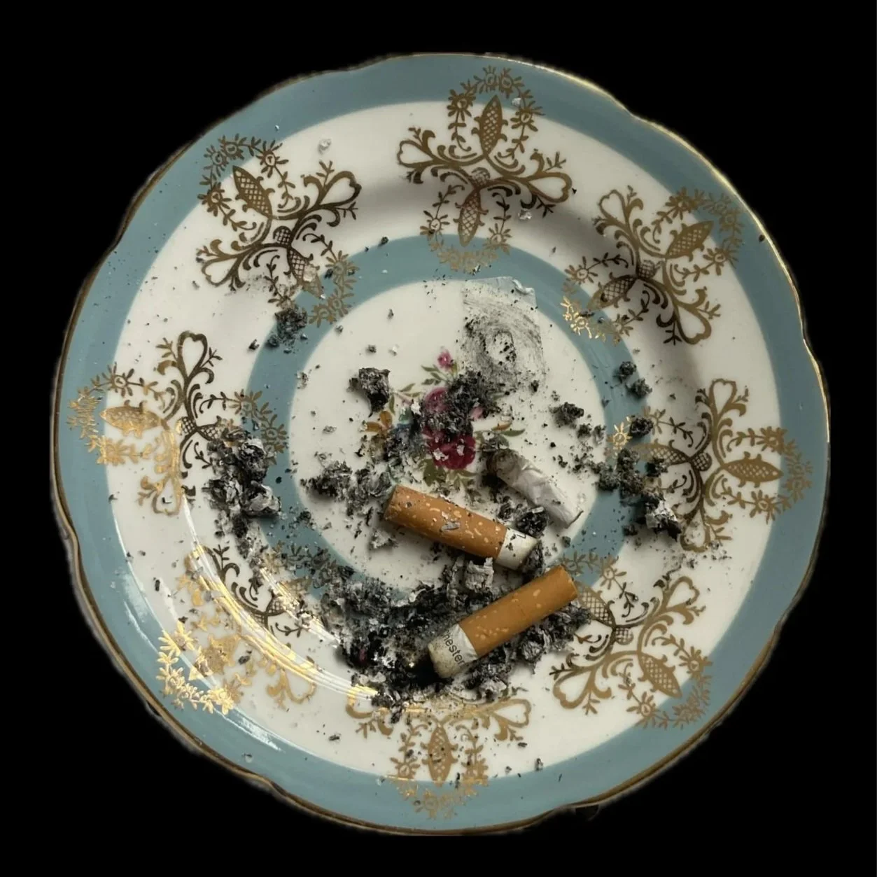 Tobacco Chic: ‘Why is everyone smoking straights?’