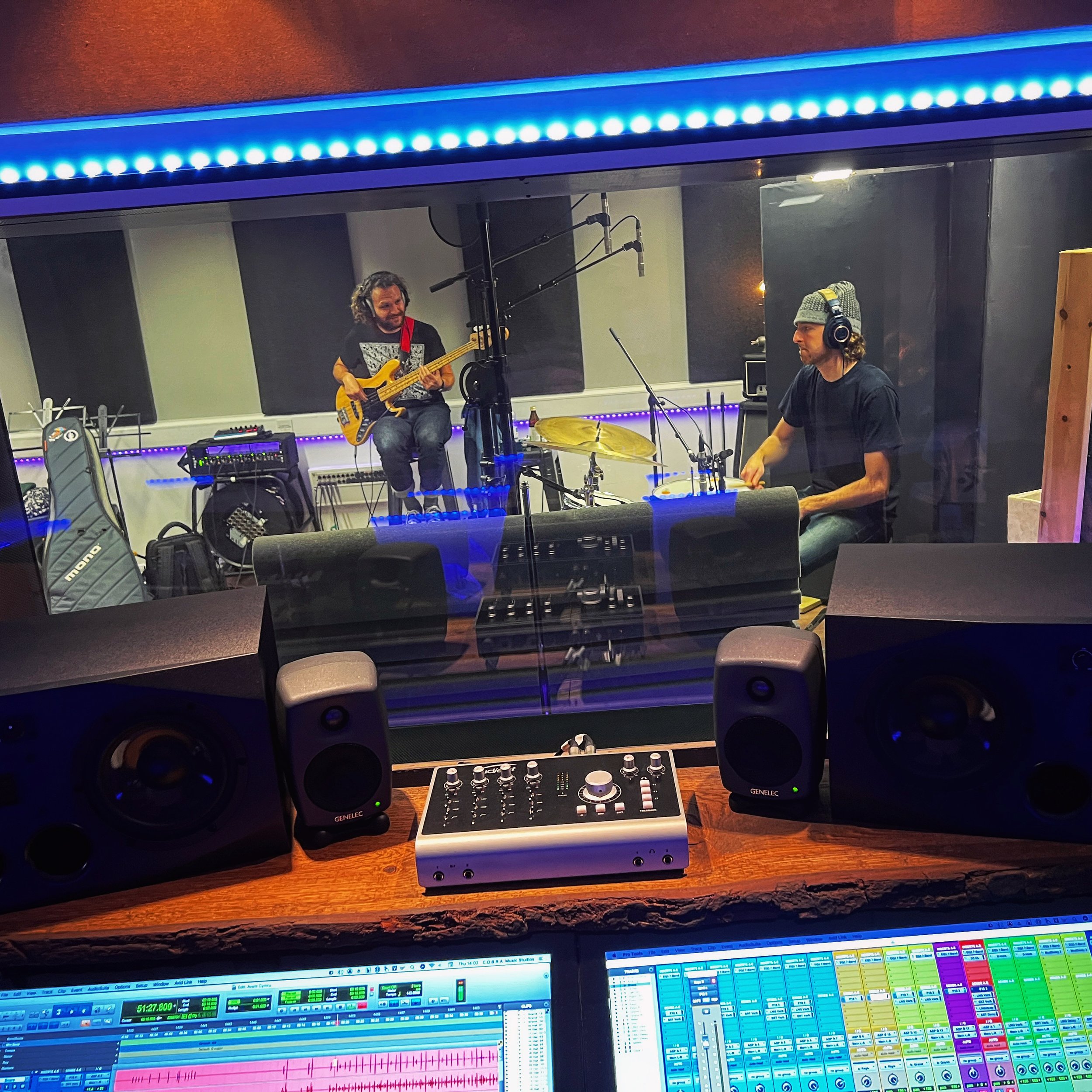 UK Breakin:Avant Cymru Studio Shot.JPG