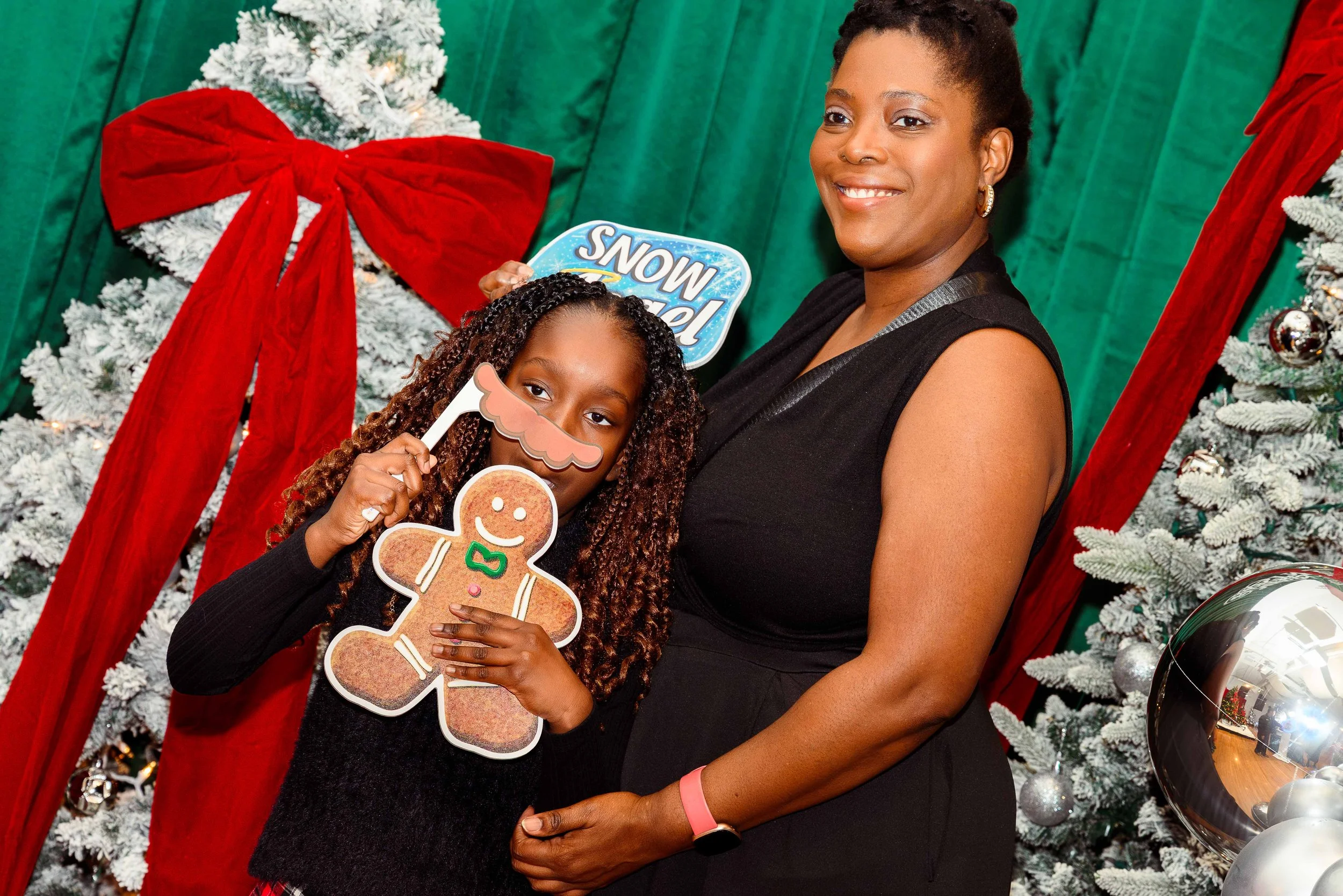 2025-11-29- NAAM - Black Santa28.jpg