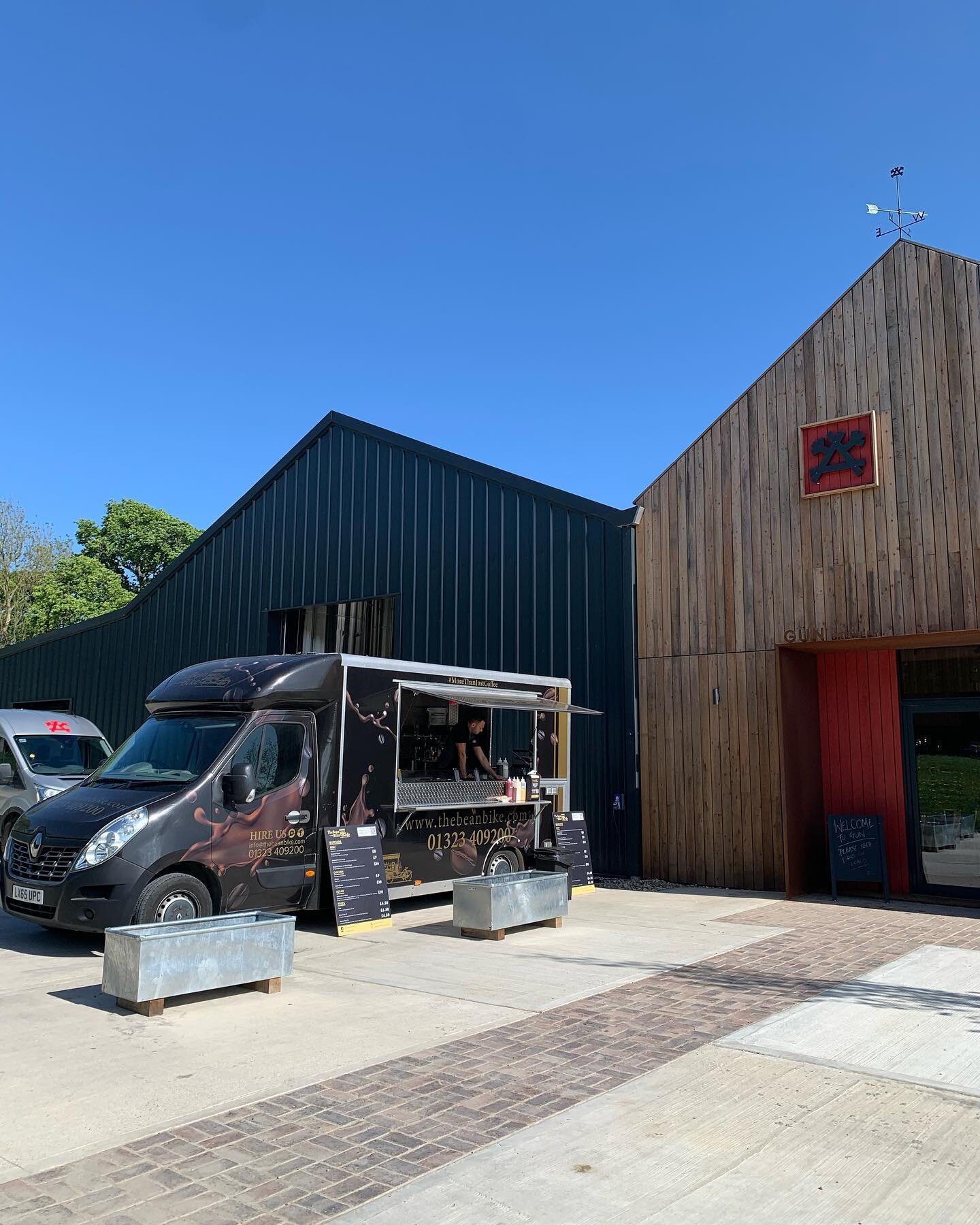 Come and find us at @gunbrewery tonight, Friday and Saturday! Serving Smashed Burgers, Chicken Burgers, a Vegan Keema Burger and a selection of Fries! 🍔 🍟 Pop down and say hello! 👋