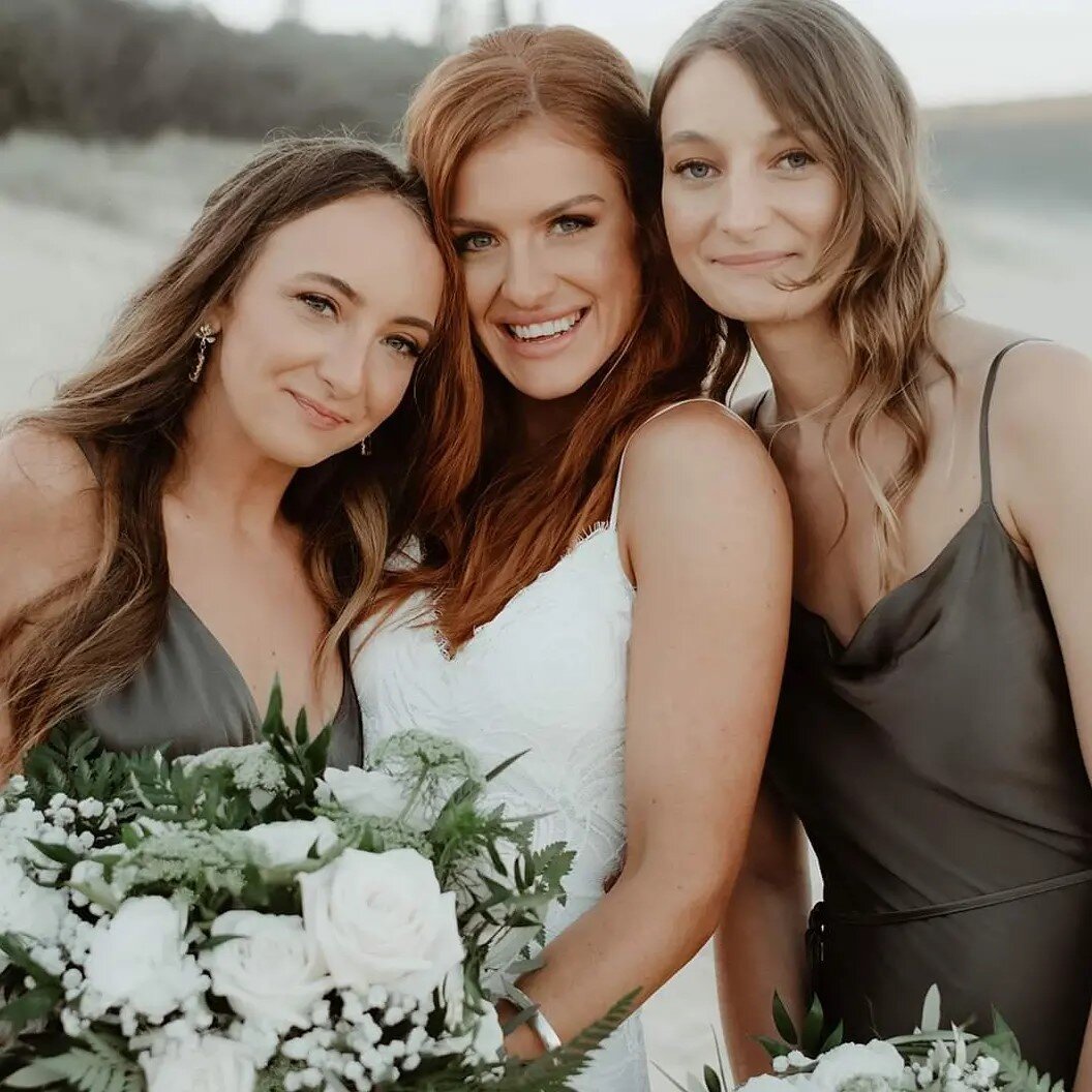 Bride squad. What beauties they are 😍