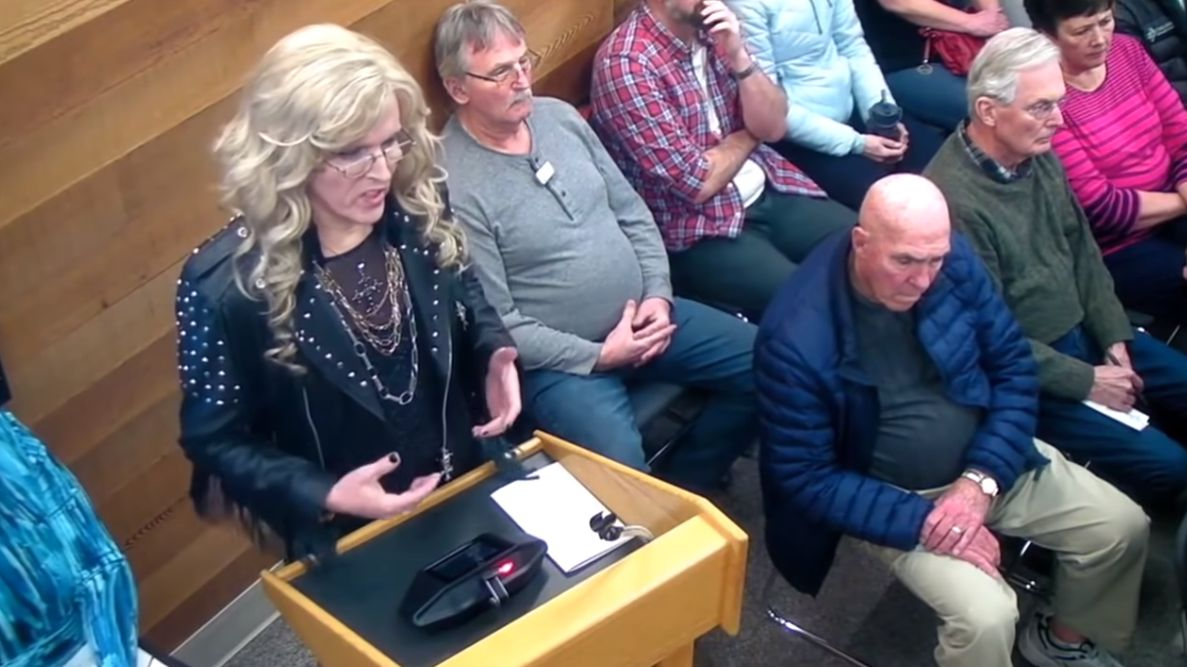 Jenn Smith at a meeting in January of 2019 trying to reason with the left-leaning tyrannical majority members of the Chilliwack School Board, who were determined not to let alternative views on SOGI 123 be heard.