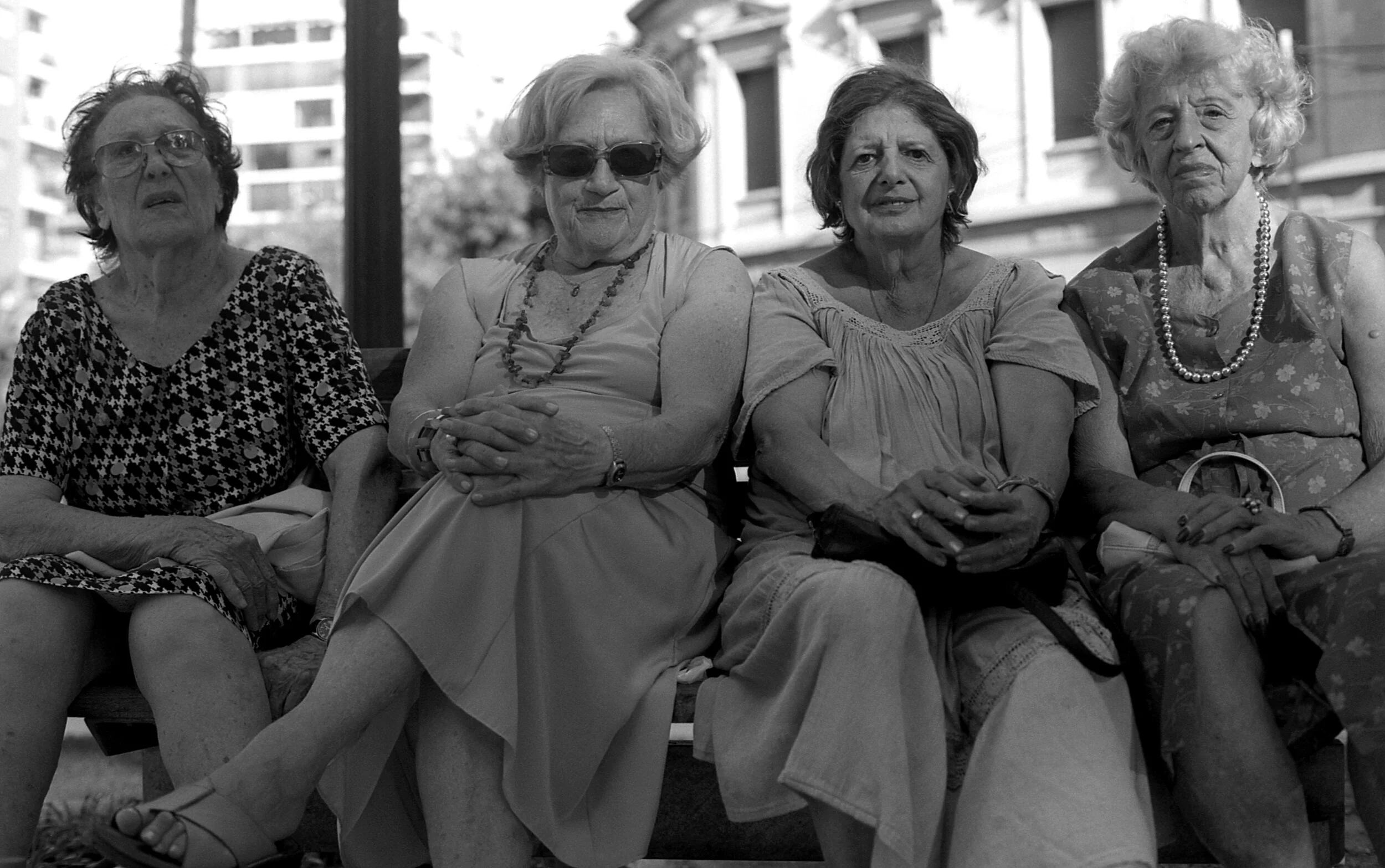 plaza güemes, buenos aires