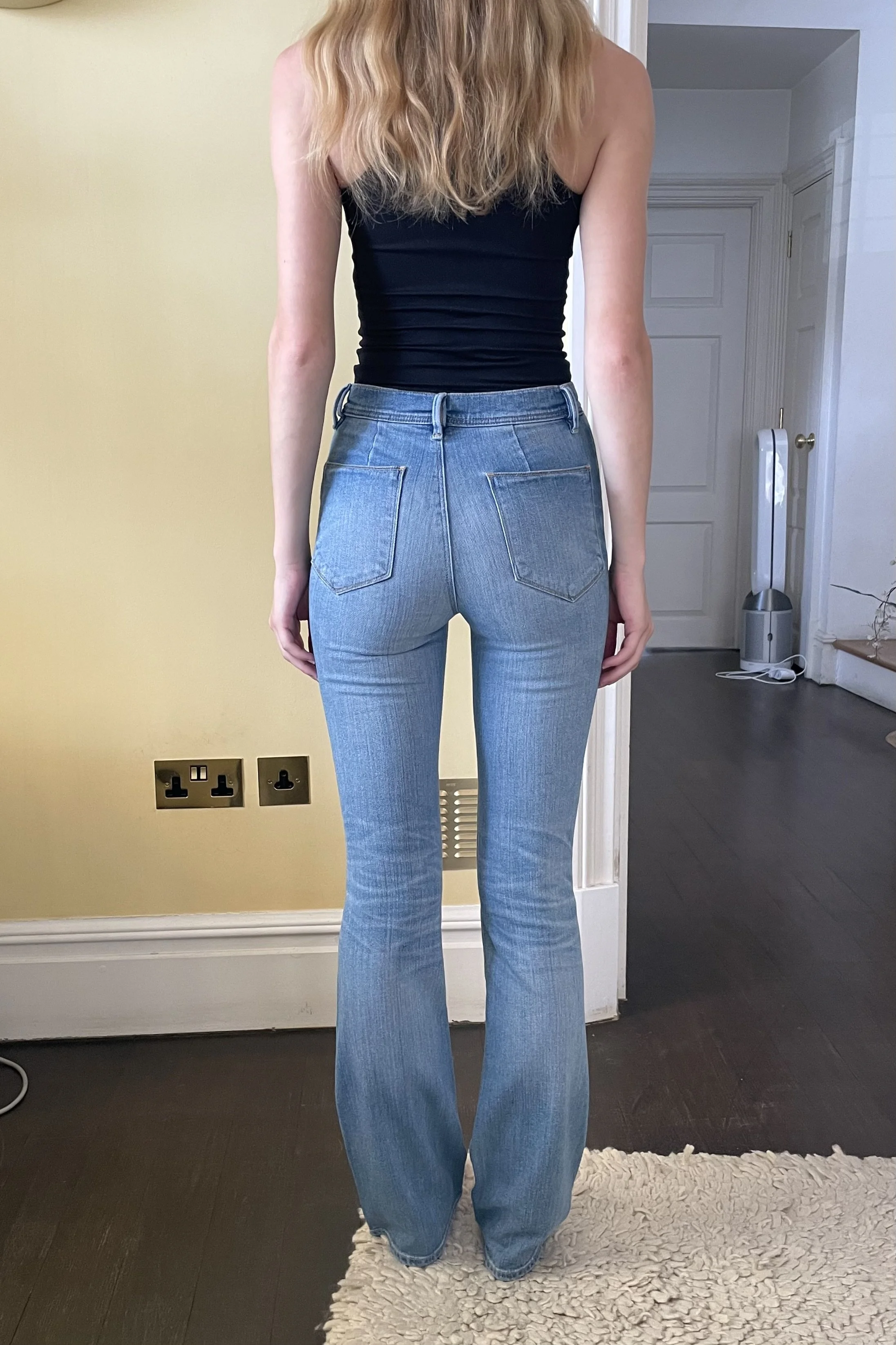 #fb-2
high rise fitted boot