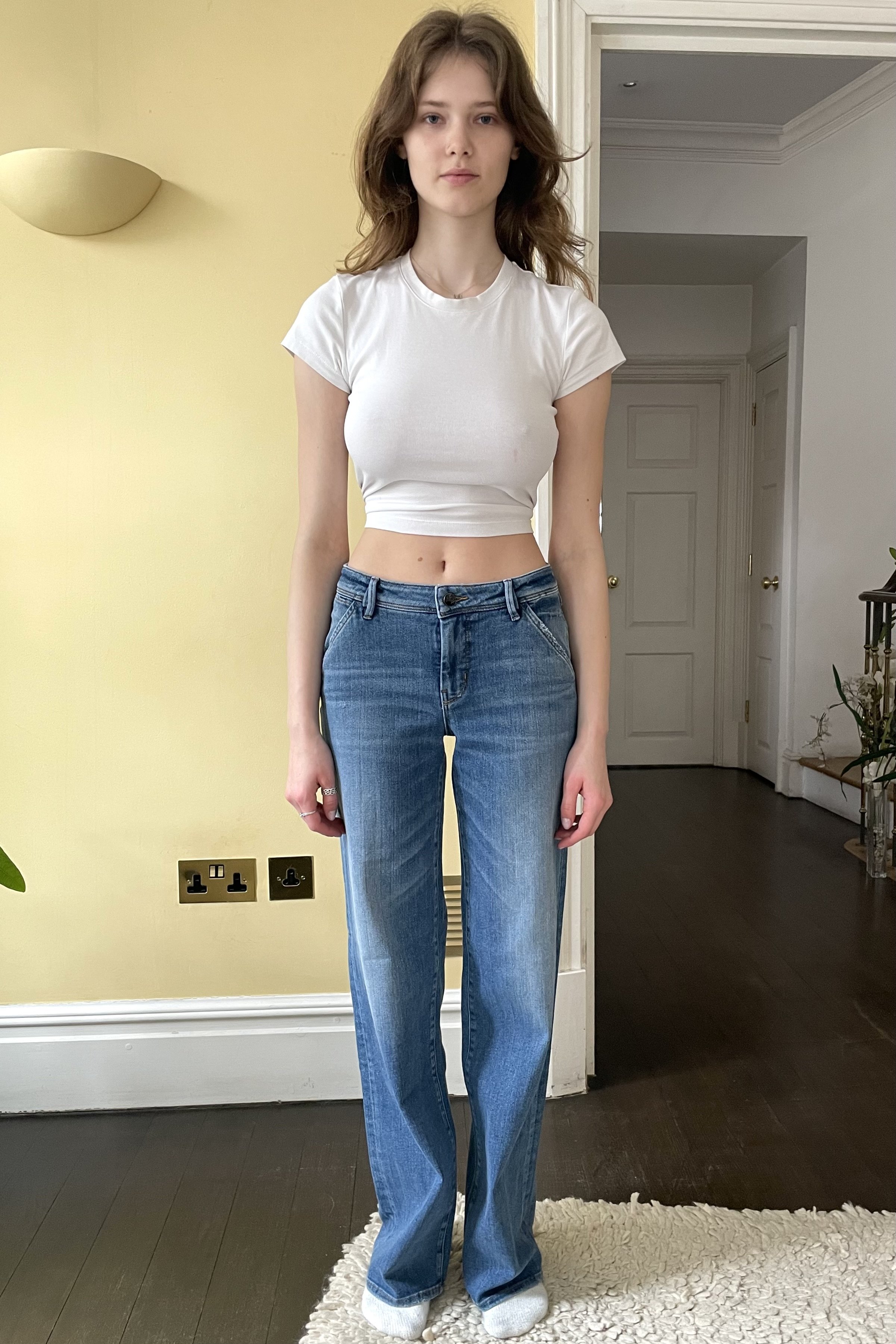 (above) low rise relaxed straight leg- stunning fit on everyone