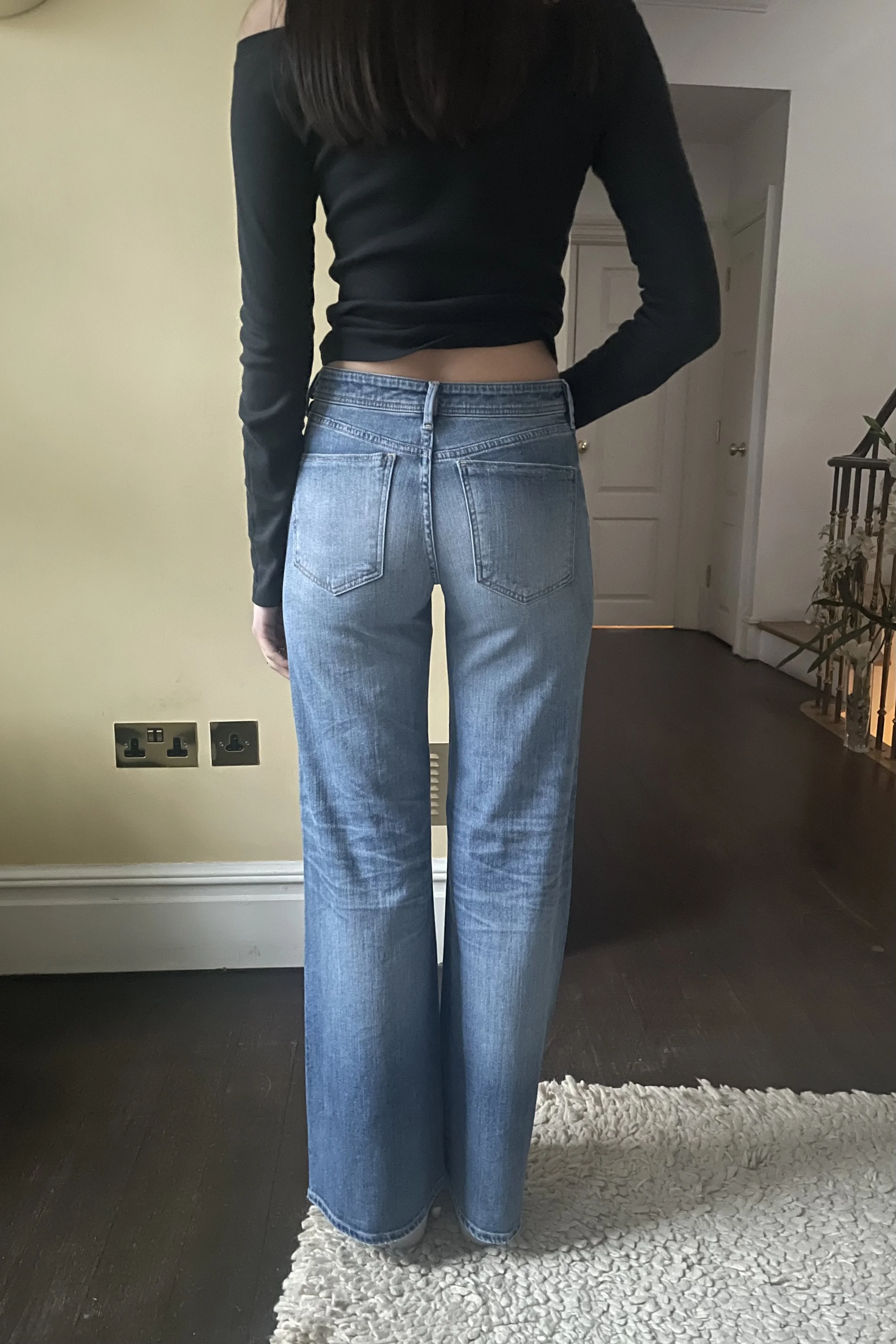 #pt
mid rise comfort straight