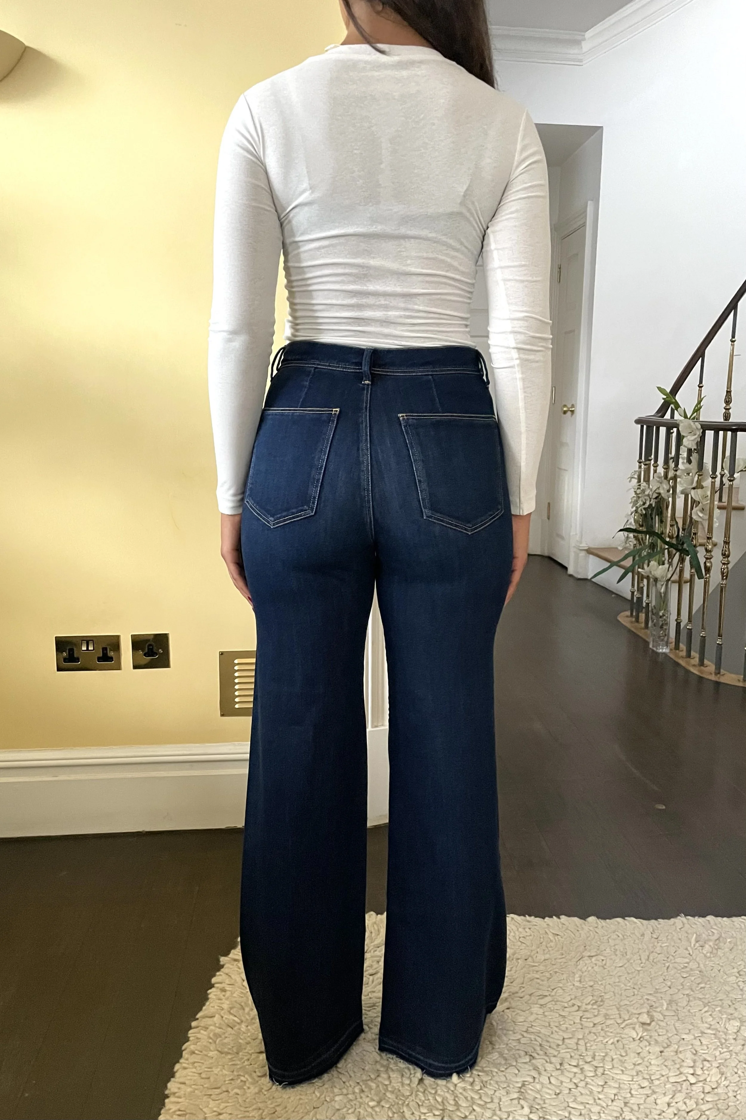 #dw-2
high rise comfort straight
_size 28