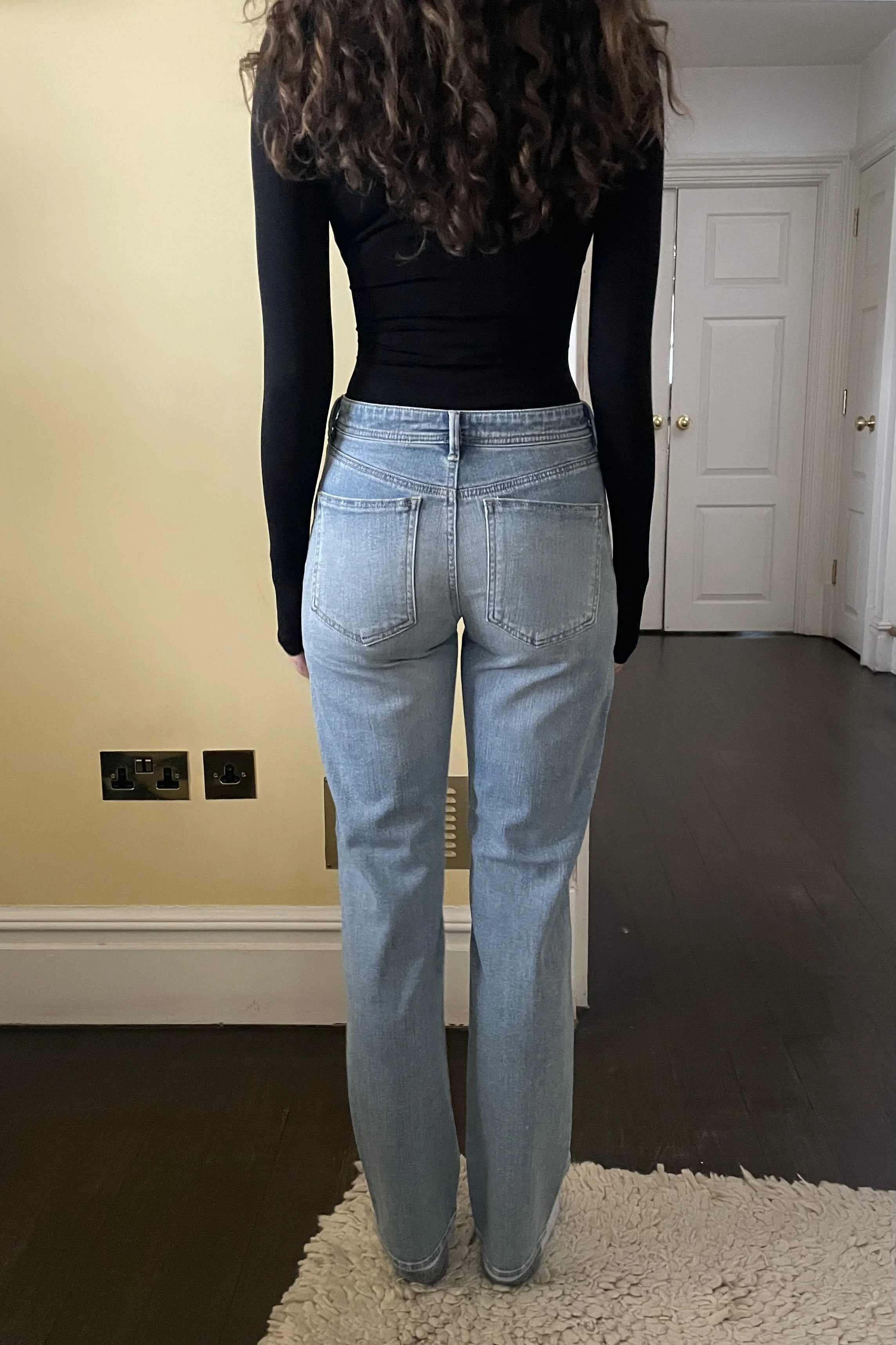 #strt
mid rise cigarette