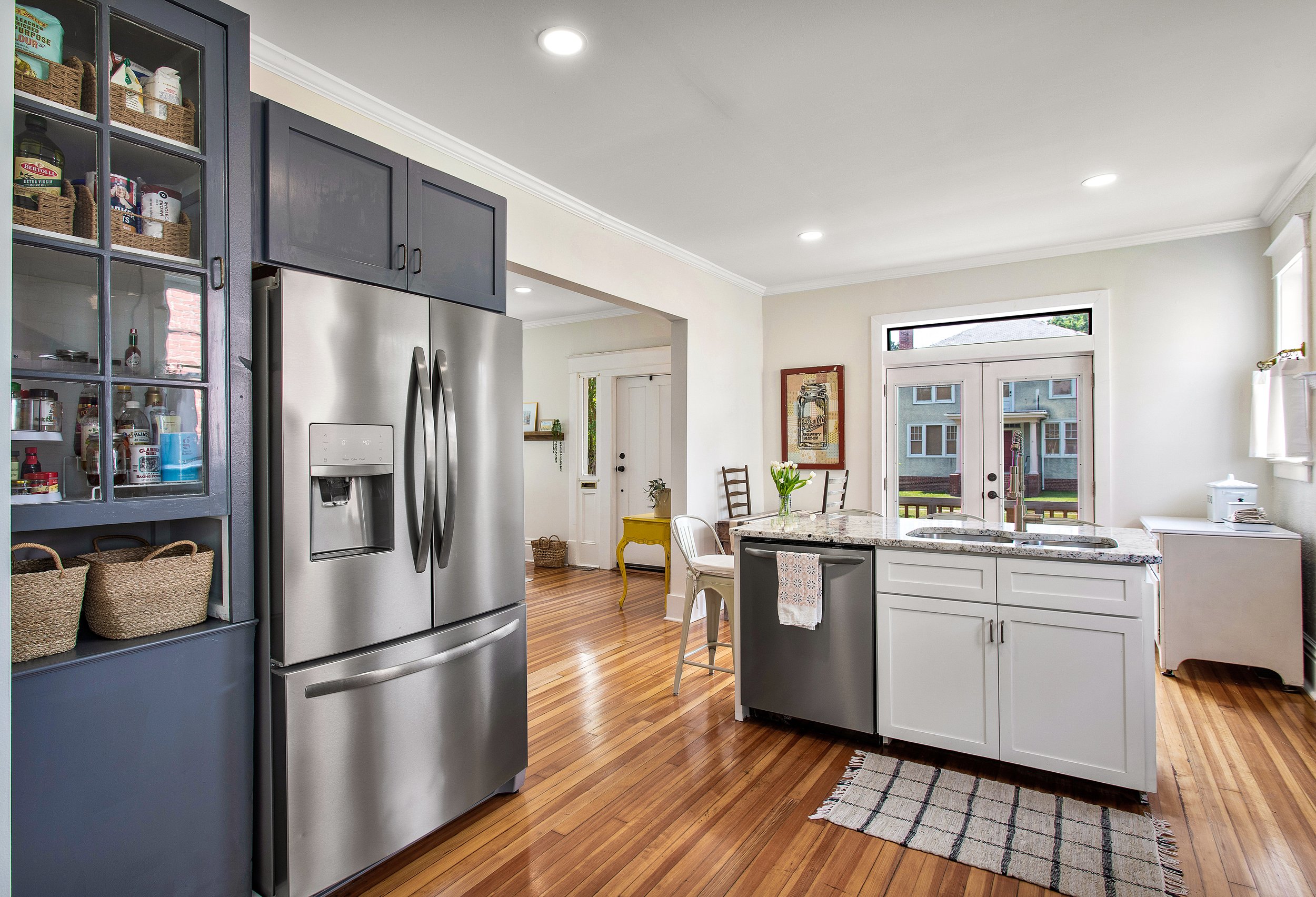 16-Kitchen.jpg