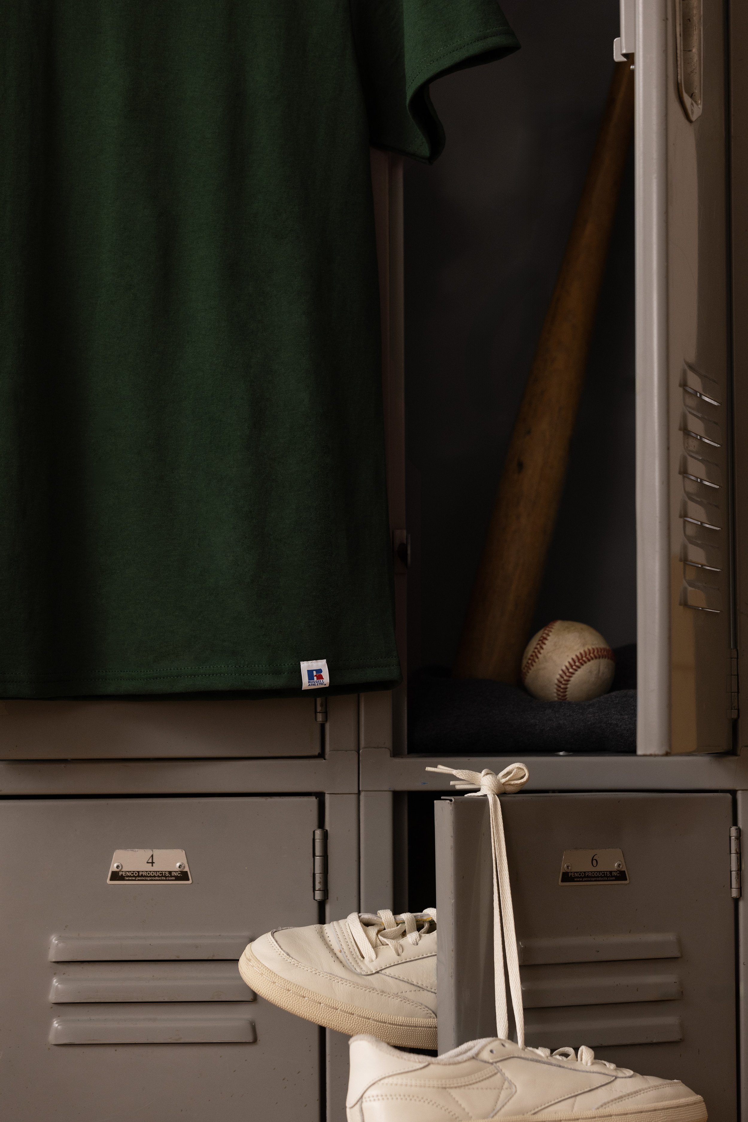 36_RA24_0515_STILL-LIFE_Locker-Baseball_64STTM0_0056.jpg