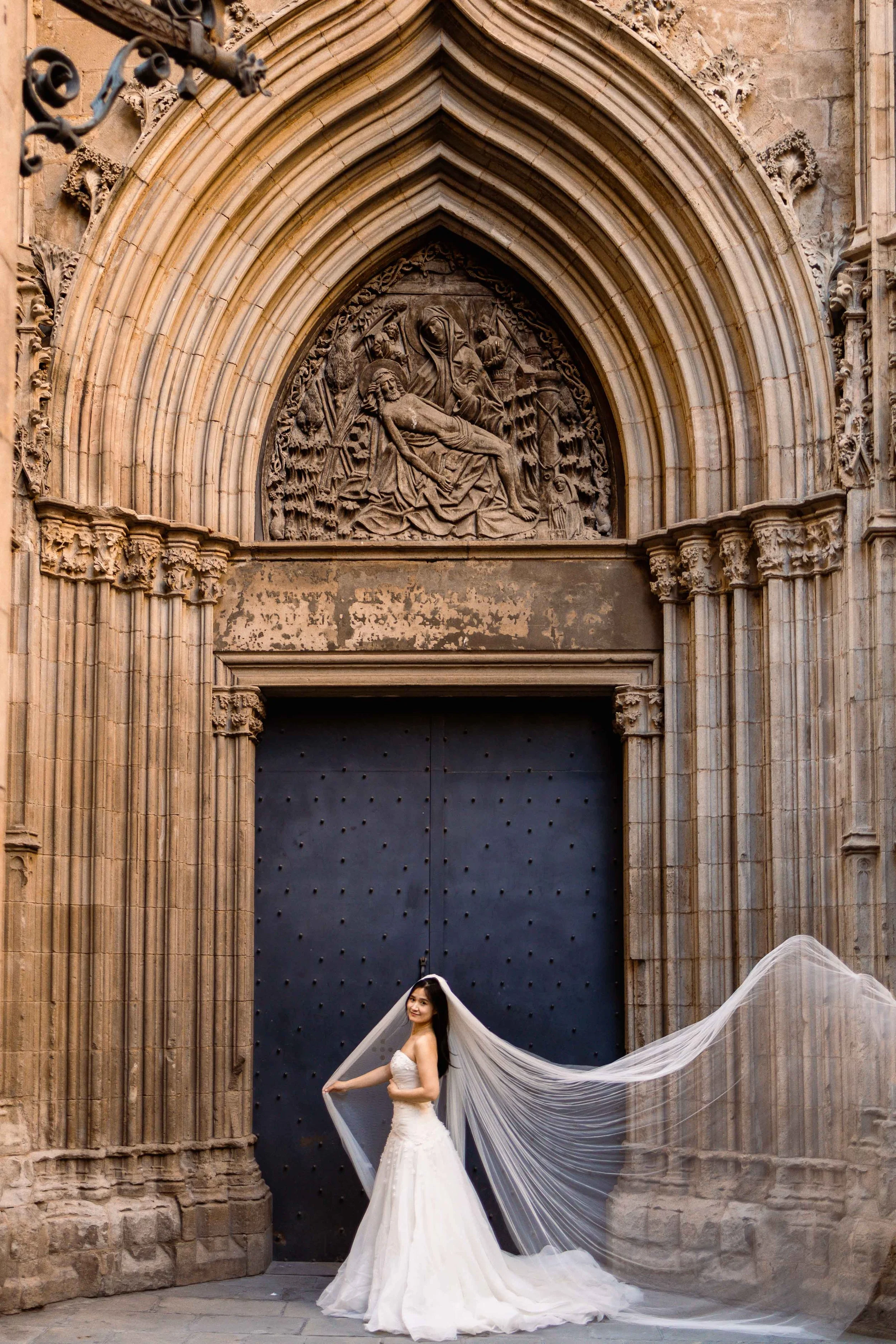 travel-weddings-luna-barcelona-2897.jpg