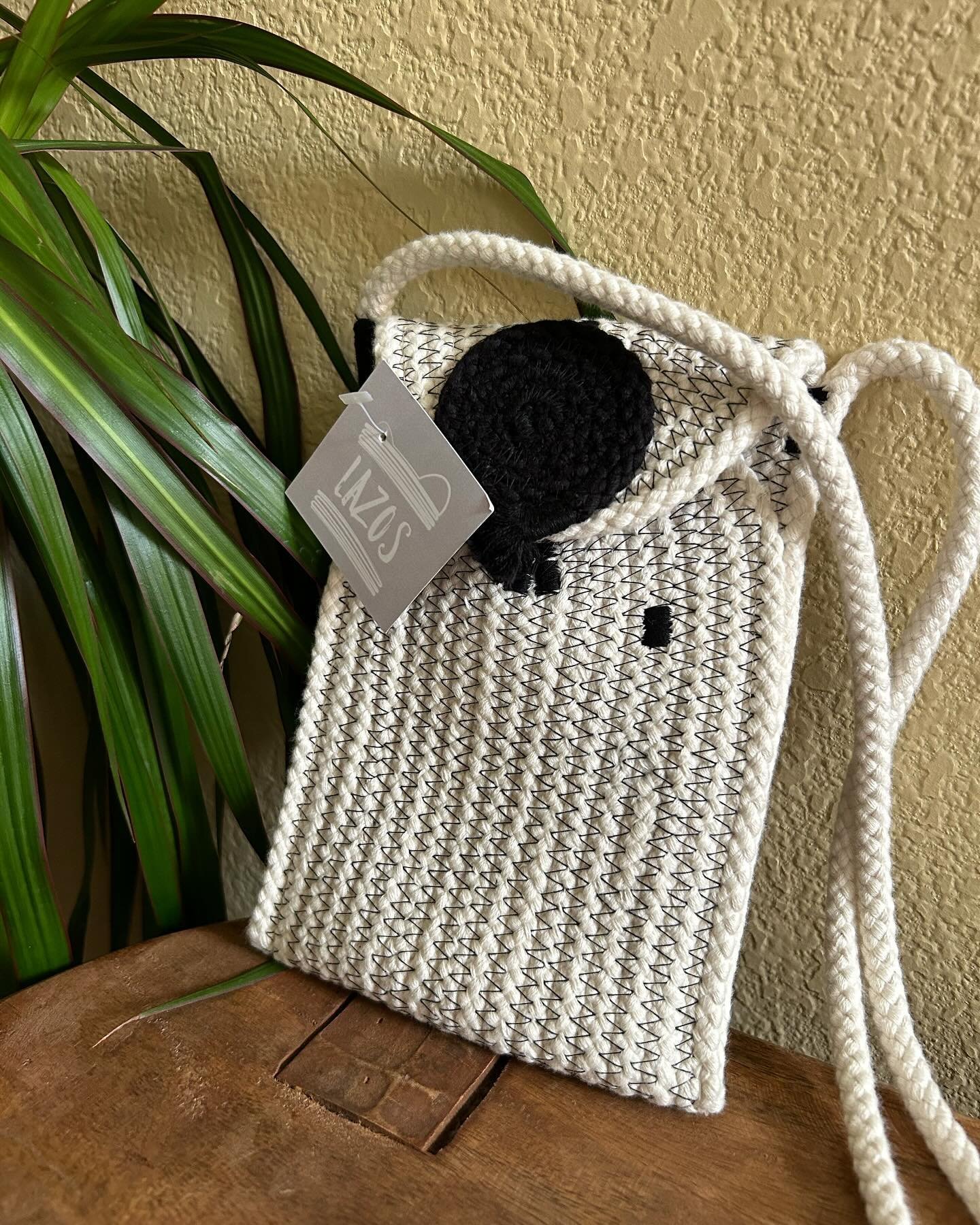 Are you like me and struggle to find your phone lol? These adorable cellphone crossbody bags will keep your phone close and safe when out and about. Made with 100% cotton and a magnetic closure - these cuties are perfect for the summer season! Availa