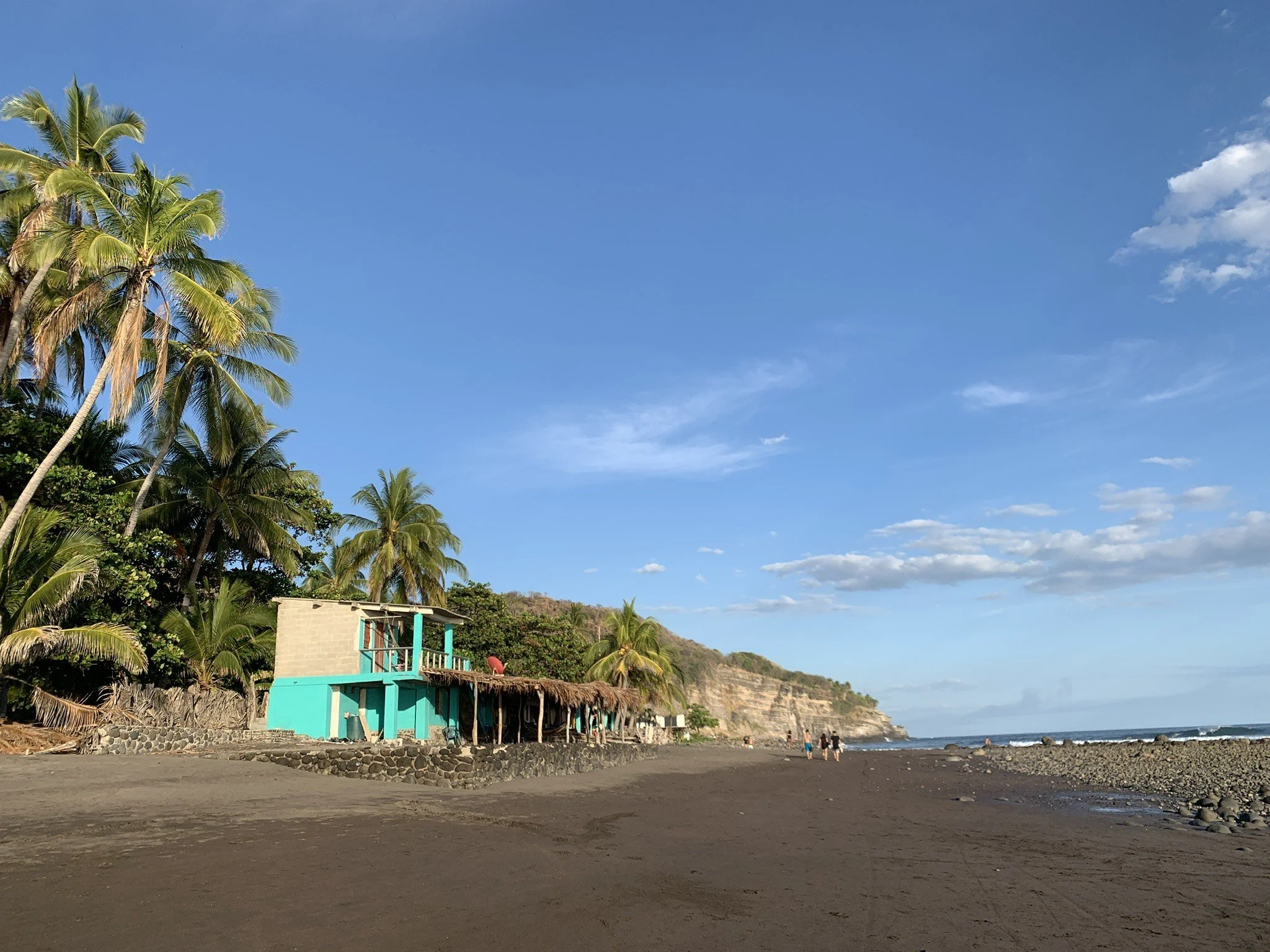 kelmari-volcan-playa-el-zonte-beach.JPG