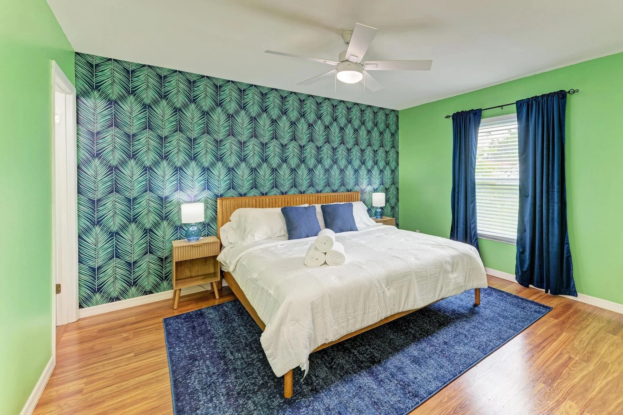 How to Install Wallpaper: Beginner Easiest Method
