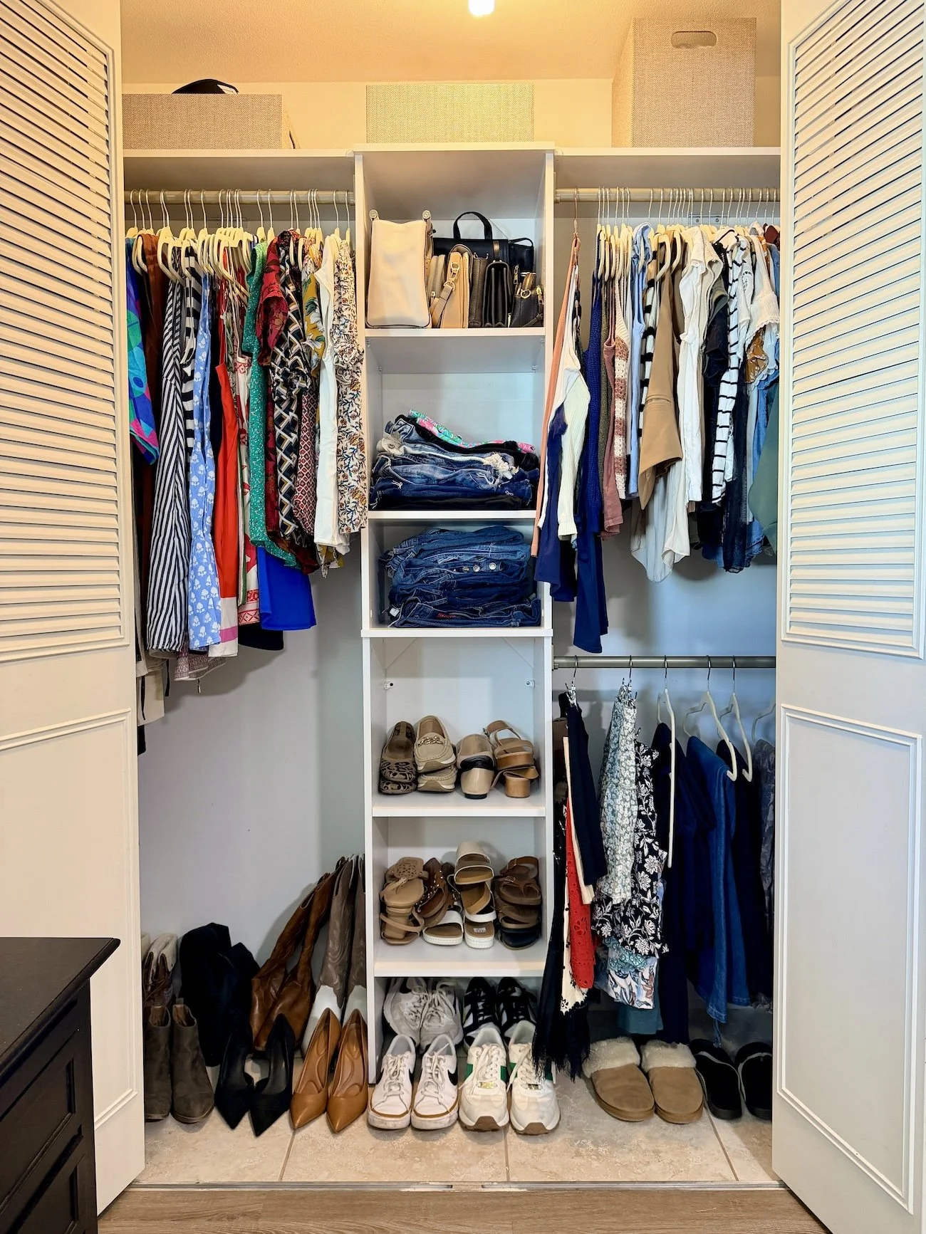 finished closet system organization.jpg