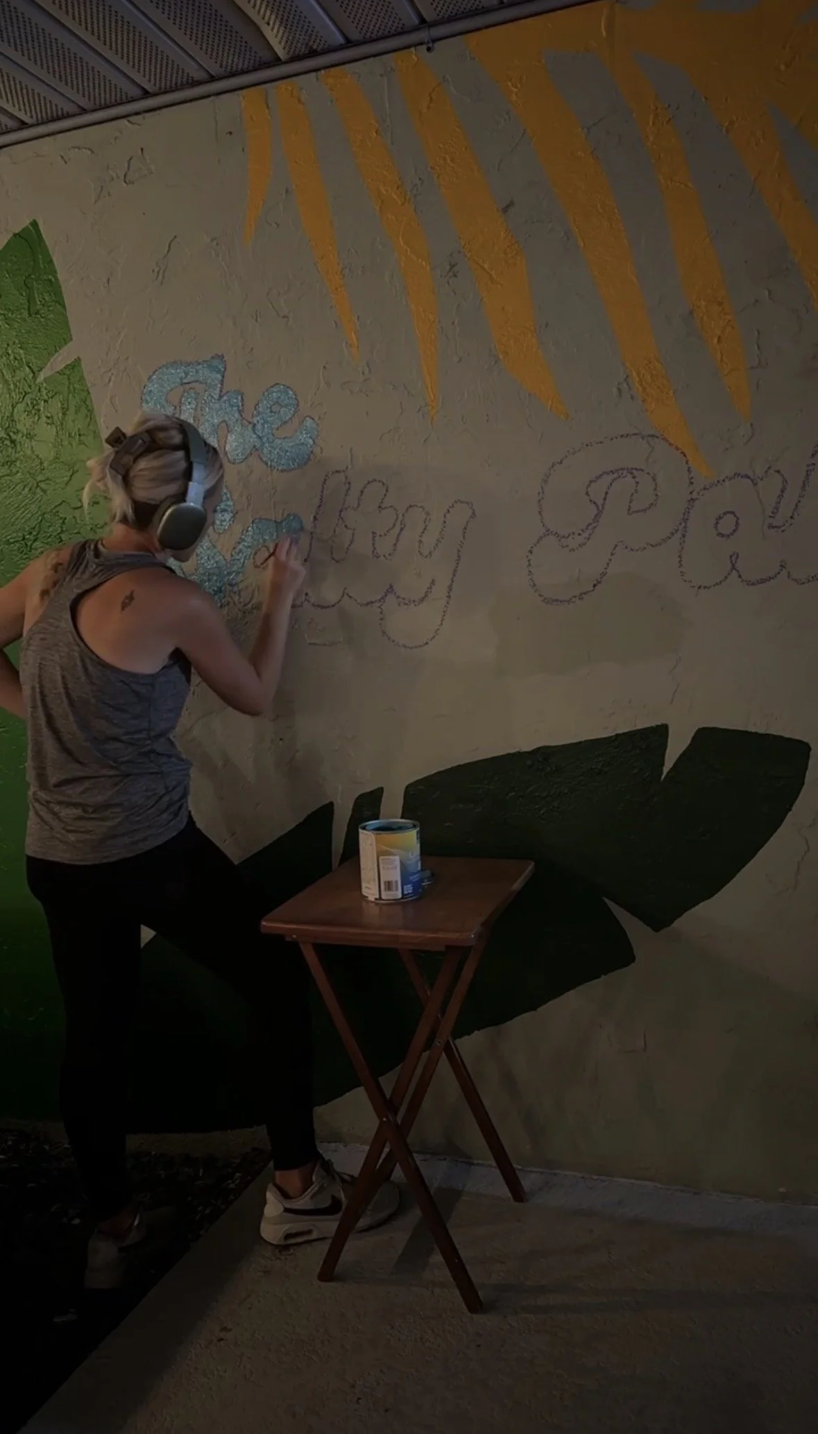 wall mural using projector.jpg