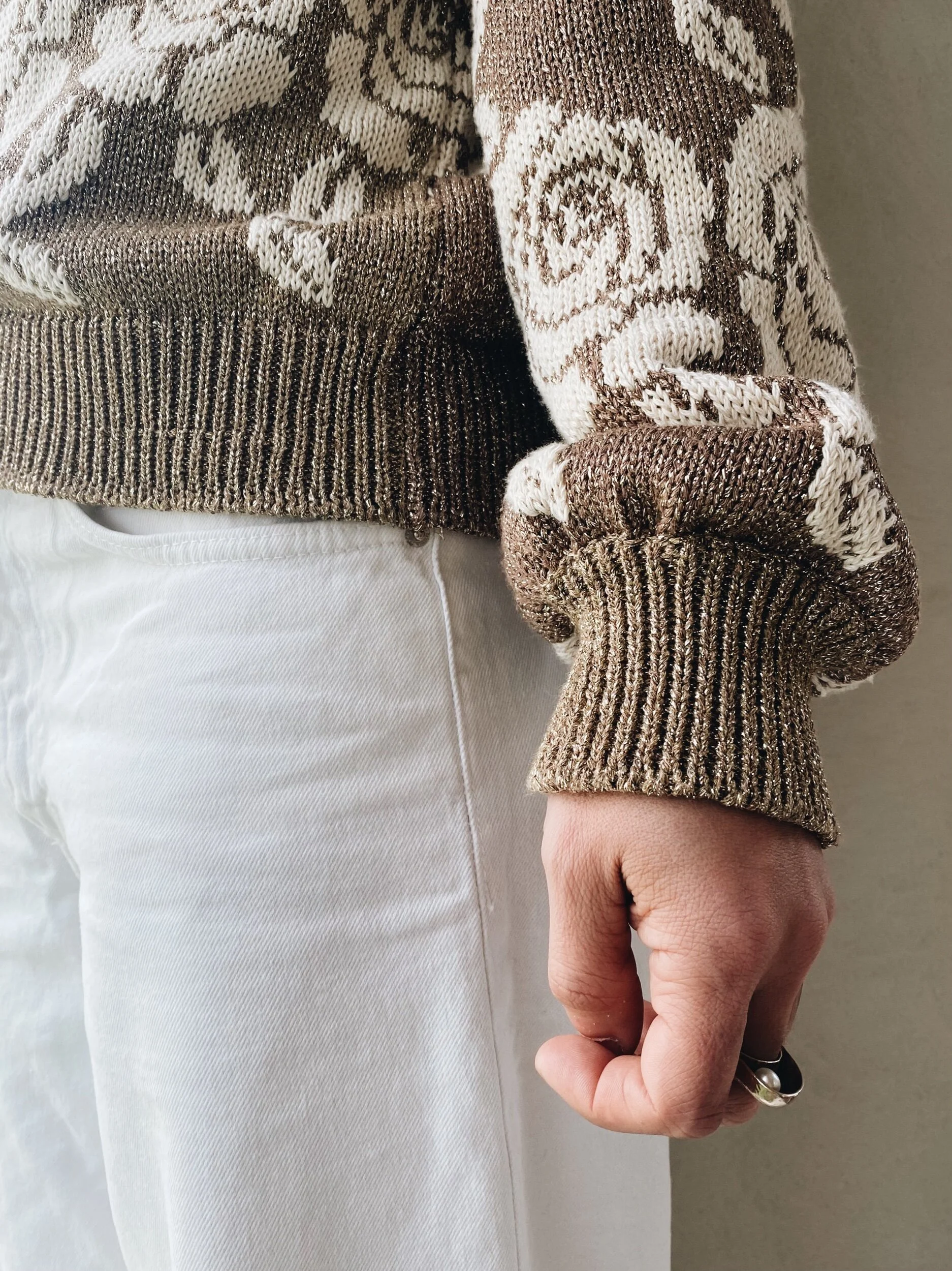 25CFB9C6-F028-4885-BE89-C33048F76528