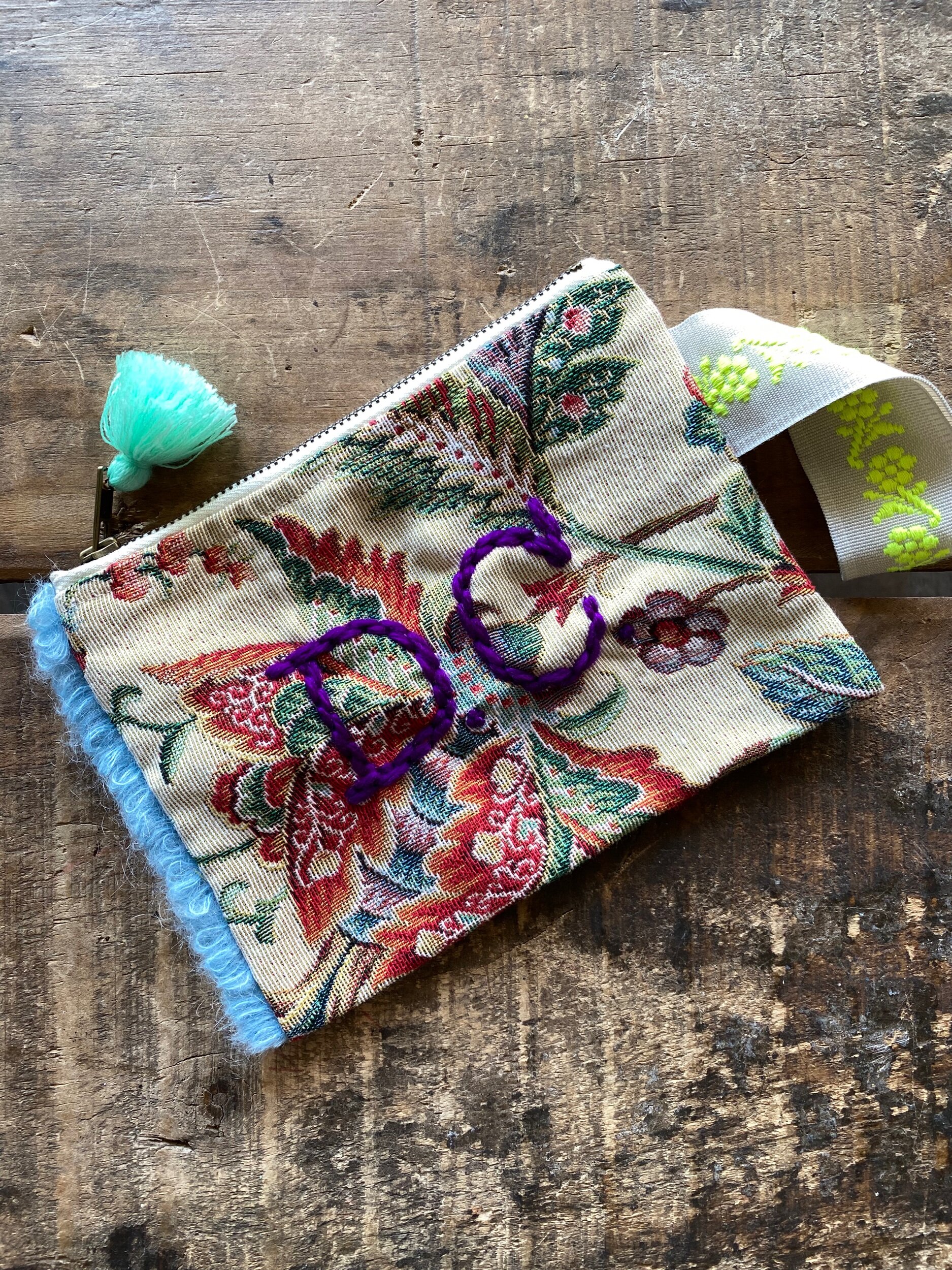 6BC4CA8A-87D2-42F4-BC09-2CEEAB87ABEC