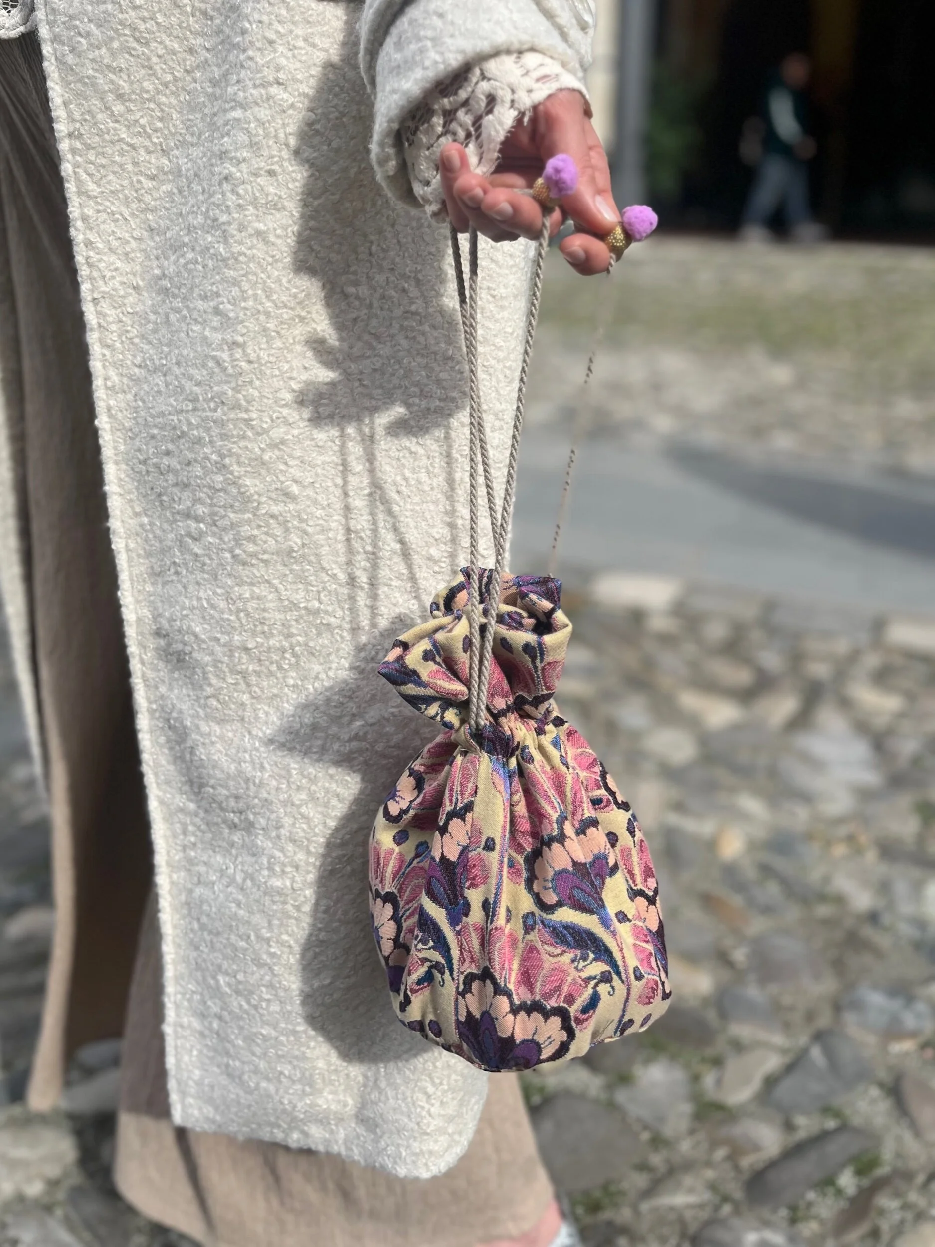 8F8100BC-FD40-4567-AA4B-F38CB1964DA5