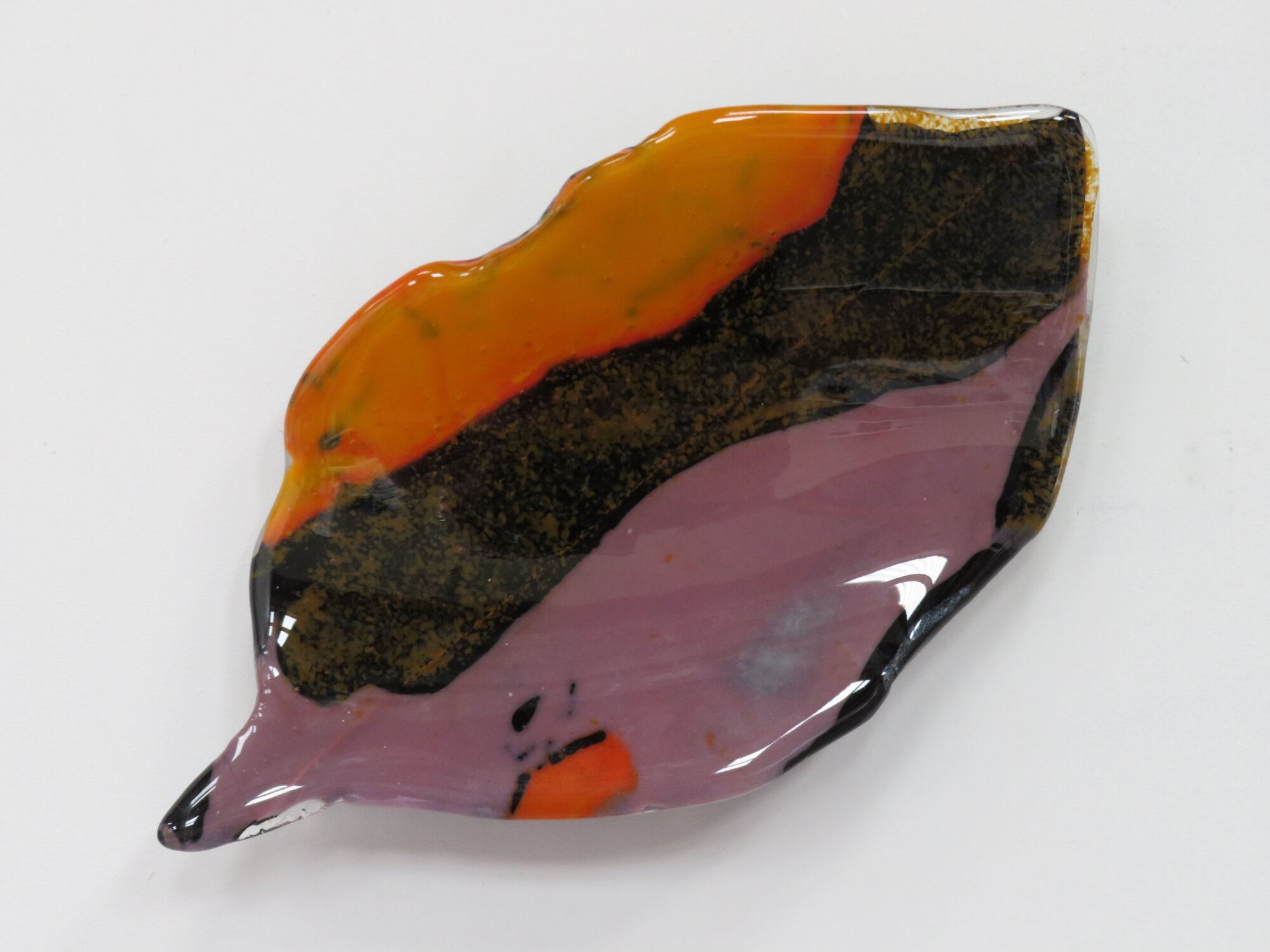 NEW!  Wall mounted glass leaf - B