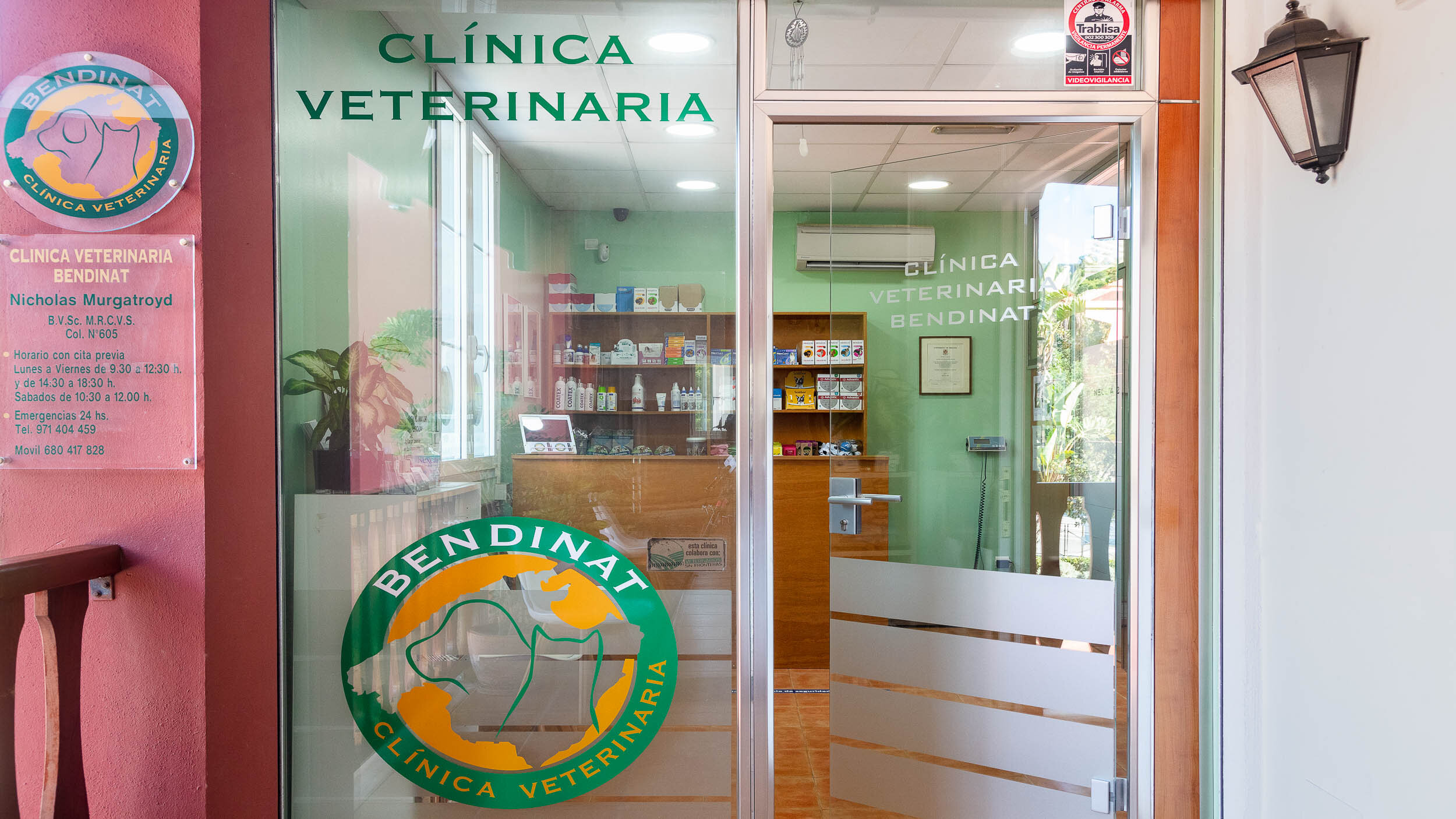 Clinica_Veterinaria_Bendinat_01.jpg