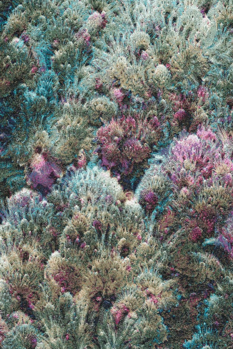 On Translating Amalie Smith’s THREAD RIPPER: A Conversation with Jennifer Russell