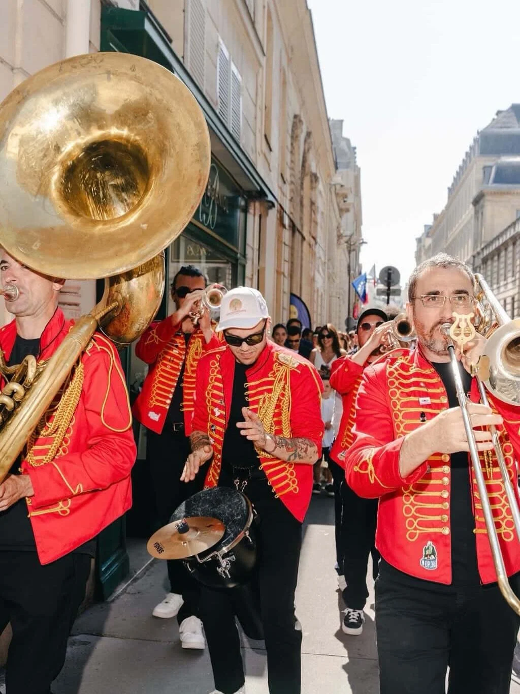 A wedding exit, reimagined.

For this celebration in Paris, we assembled a bespoke brass band to accompany the newlyweds as they stepped out of the mairie.

A burst of horns, rhythm echoing through the streets, and a moment that instantly turned into