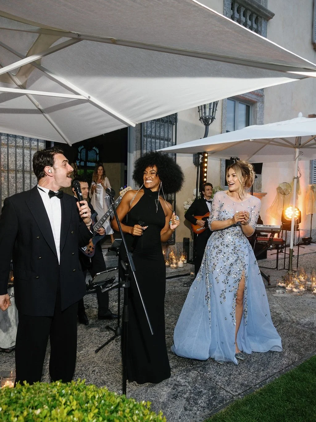 An evening shaped by elegance, music, and meaningful moments at Villa Balbiano.

For this wedding celebration, JAM Session, our party band, accompanied the dinner with a live performance alongside the bride &amp; guests, creating an atmosphere that f