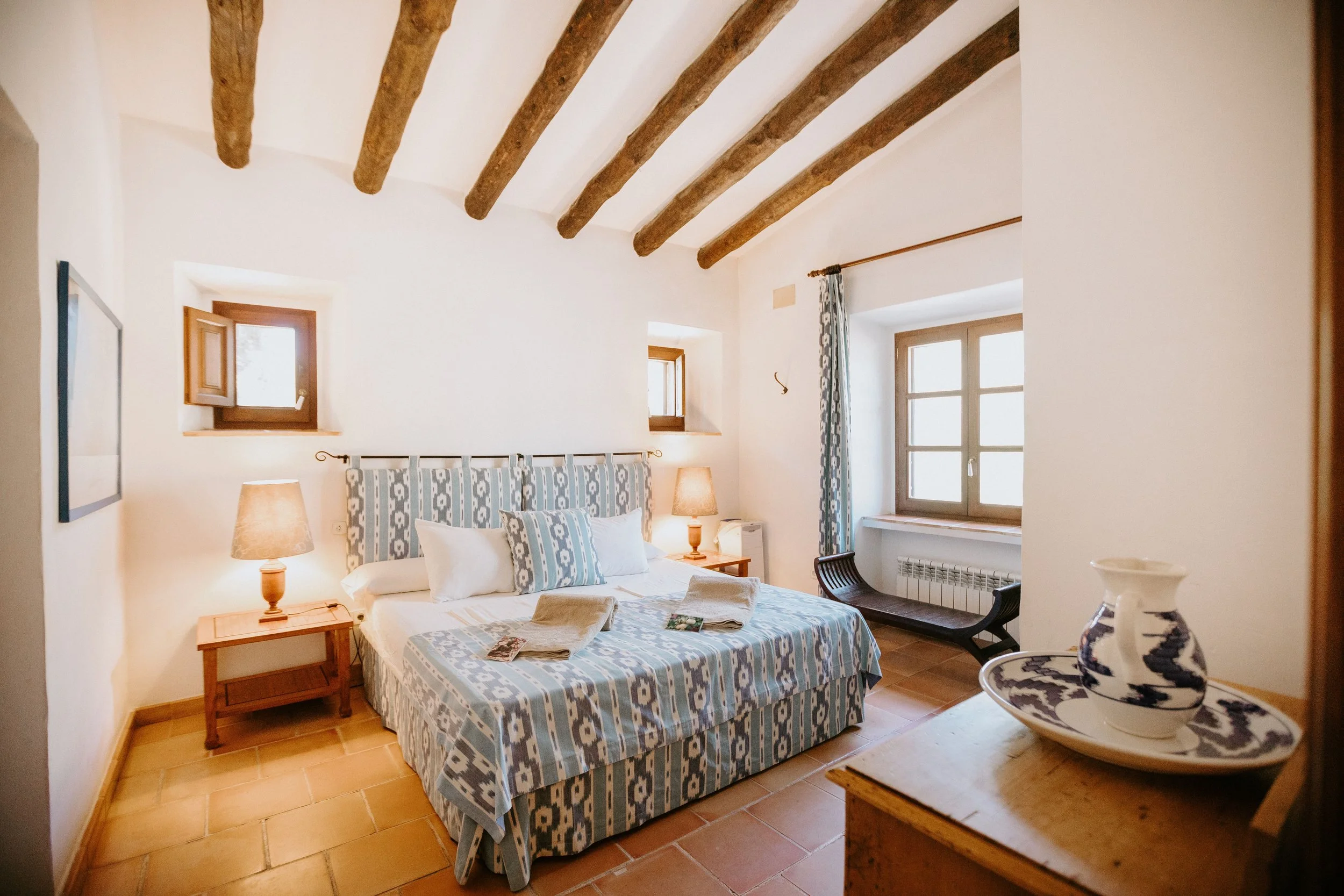 Menorca Suite Schlafzimmer-min.jpg