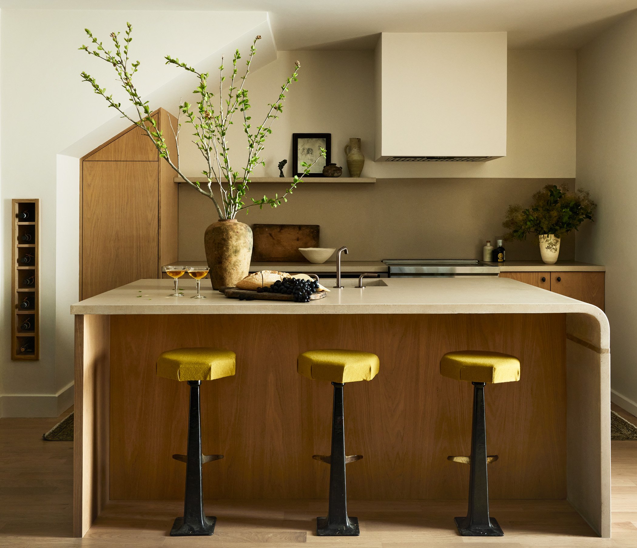 Moore House Design_The Minimalist club_New England Inteiror Designer_Blair Moore_Aquidneck club_kitchen modern condo_29_S.jpg