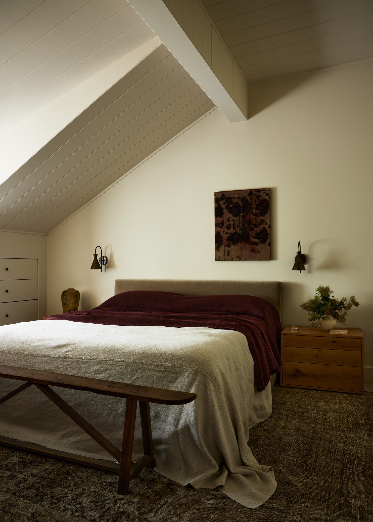 Moore House Design_The Minimalist club_New England Inteiror Designer_Blair Moore_Aquidneck club_main bedroom_5_S.jpg