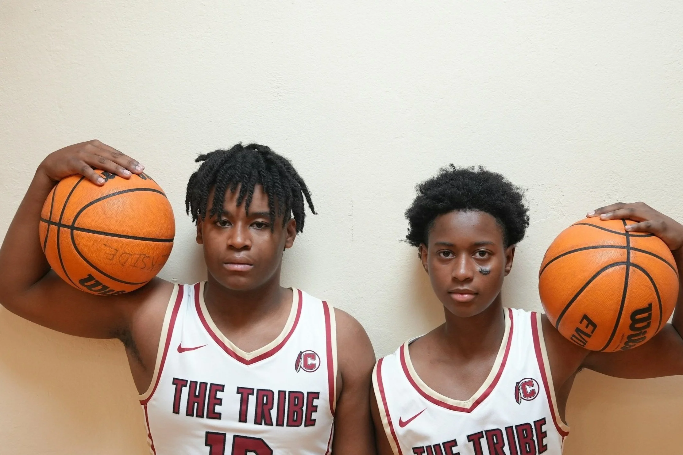 Basketball players 