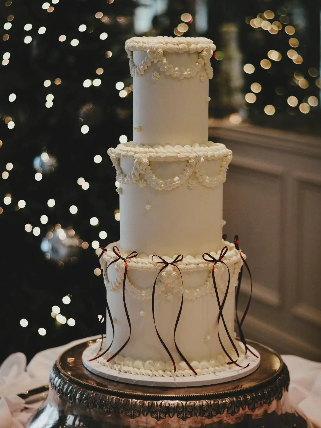 Shannon &amp; David 

A magical end to 2025 with weddings keeping me busy right to the very end ✨️ Thankful for every single couple that trusted me to be a part of their special day this year! 

2026 couples...it's your time 🫶