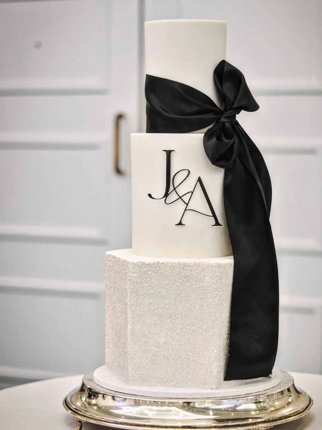 Jenny &amp; Adam 

A magical end to 2025 with weddings keeping me busy right to the very end ✨️ Thankful for every single couple that trusted me to be a part of their special day this year! 

2026 couples...it's your time 🫶