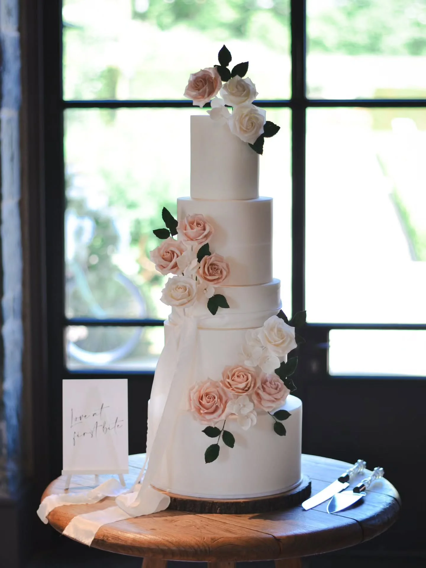 Sometimes a wedding calls for the 5 tier sugar flower cake and that's ok! 😉🤍
