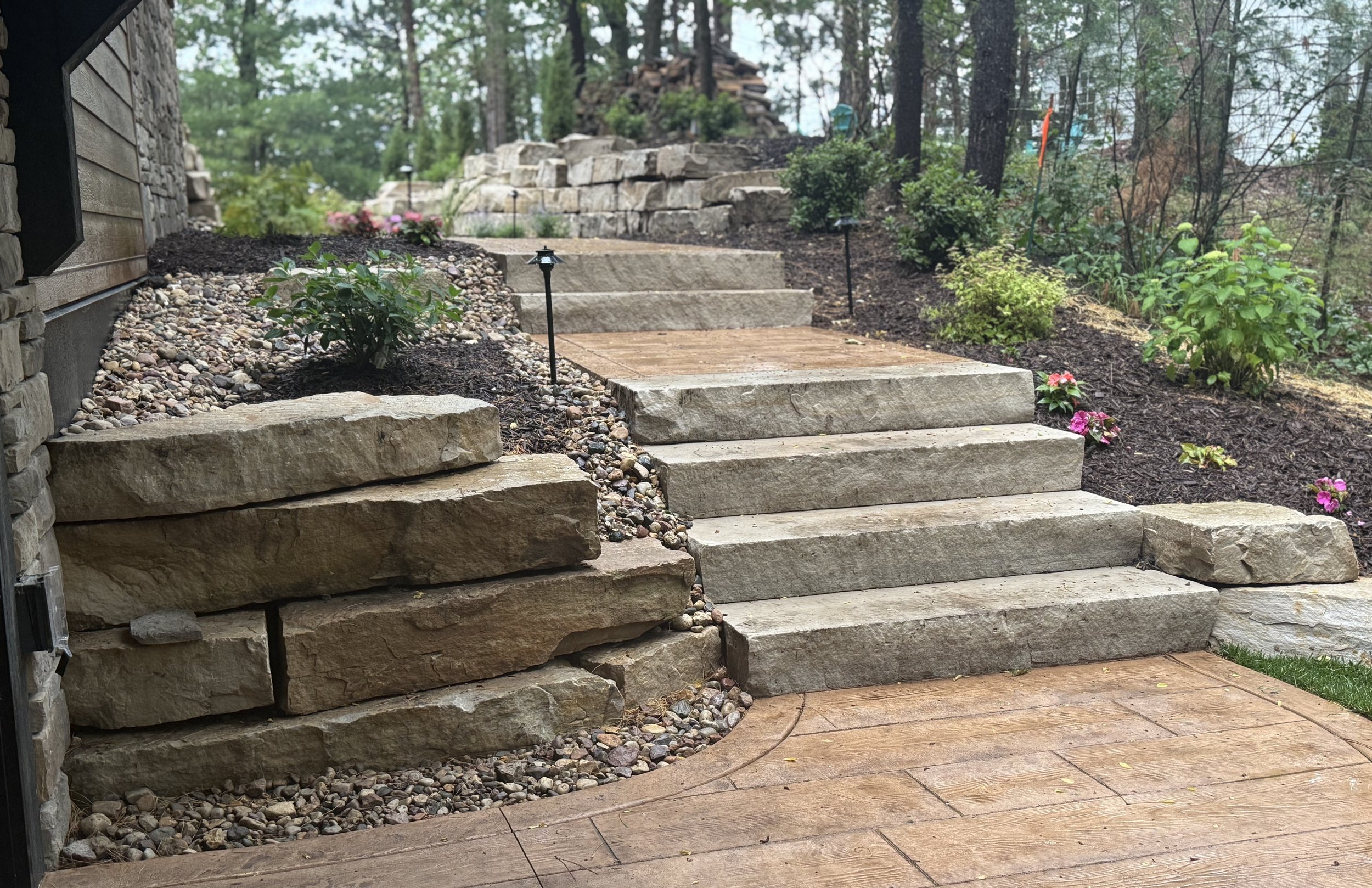 Desert Blend outcropping 8-12" & Sandy Creek Steps
