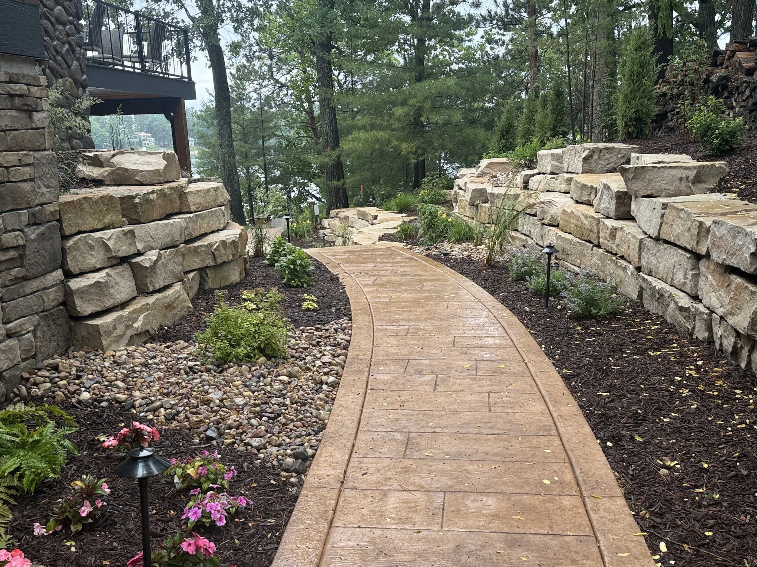 Desert Blend outcropping 8-12"