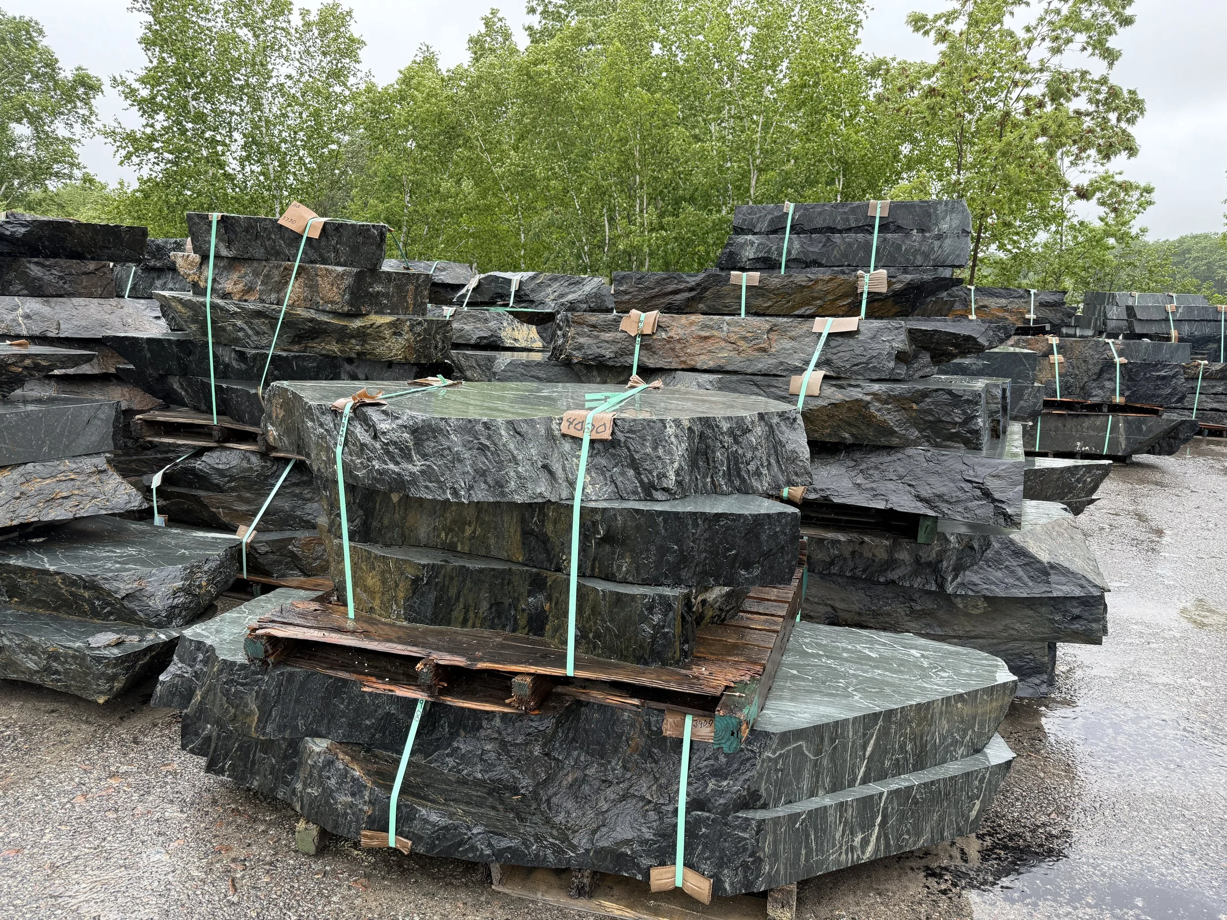 AquaGrantique7.5inchOutcropping_large (1).JPG