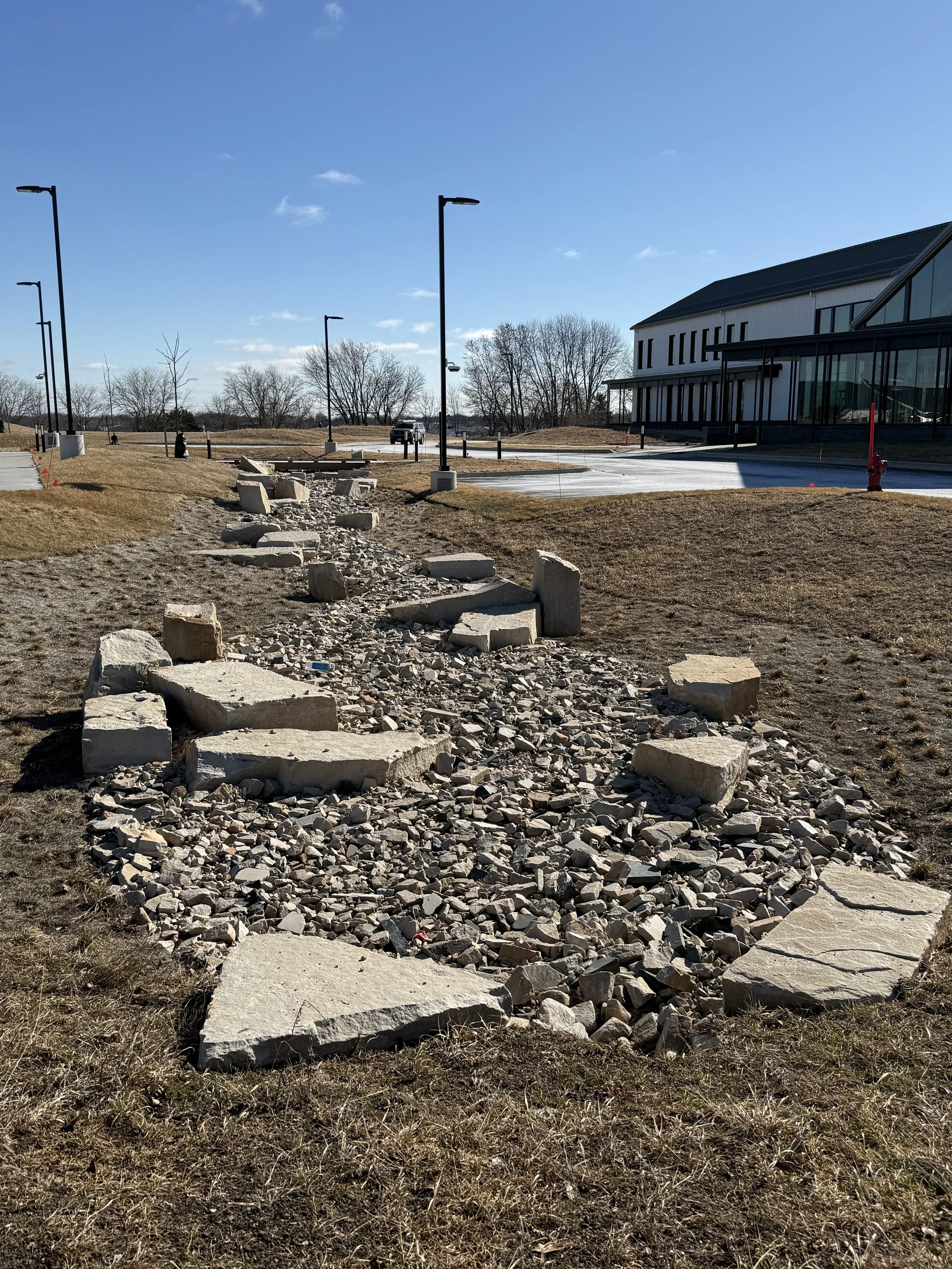 Breaker Run & Highland Brown Outcropping 14 to 24"