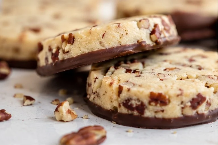 how to make homemade candied pecans for baking.jpg