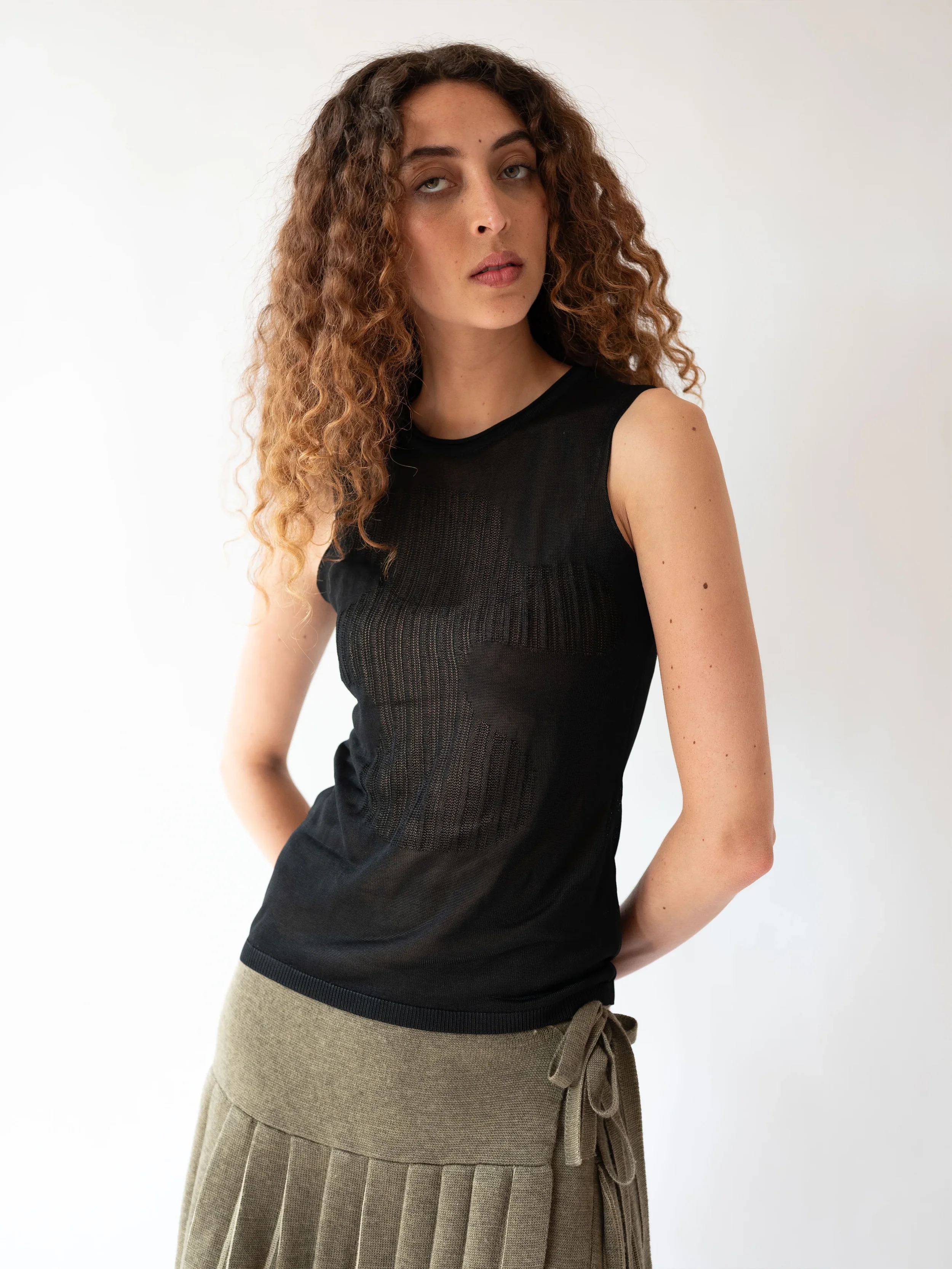 Arp Knitted Vest - black