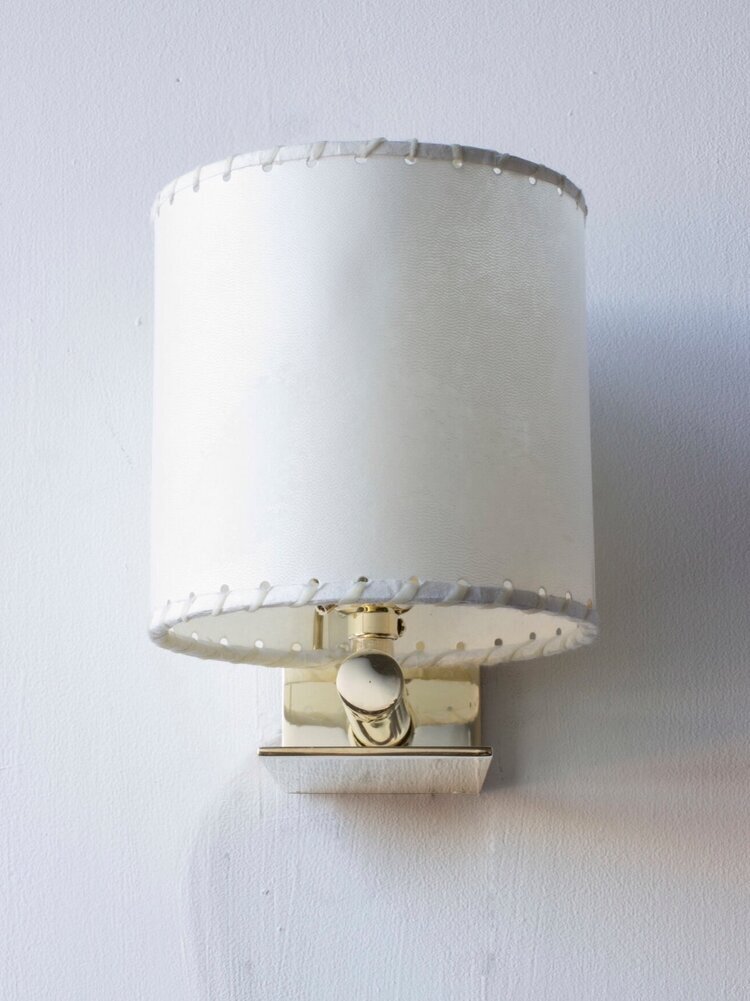 SMALL SCONCE IN POLISHED UNLACQUERED BRASS - MOUNTED UP