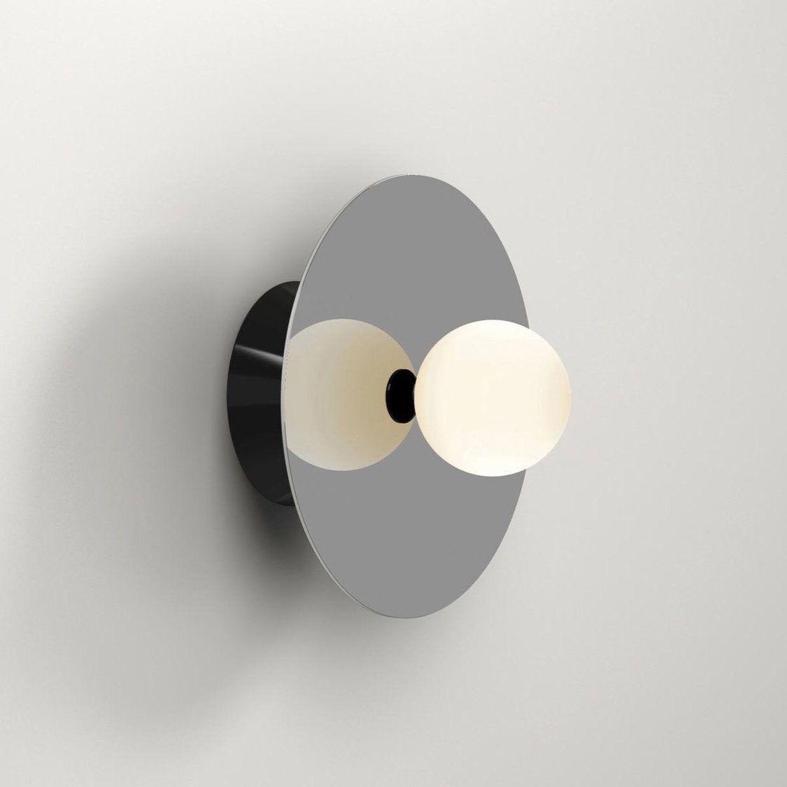 DISC AND SPHERE WALL LIGHT / CHROME
